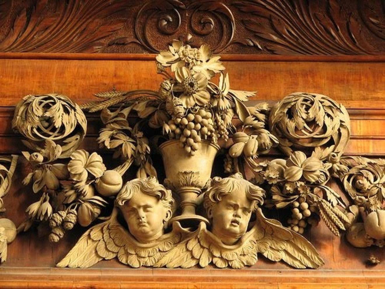 brown wood carving