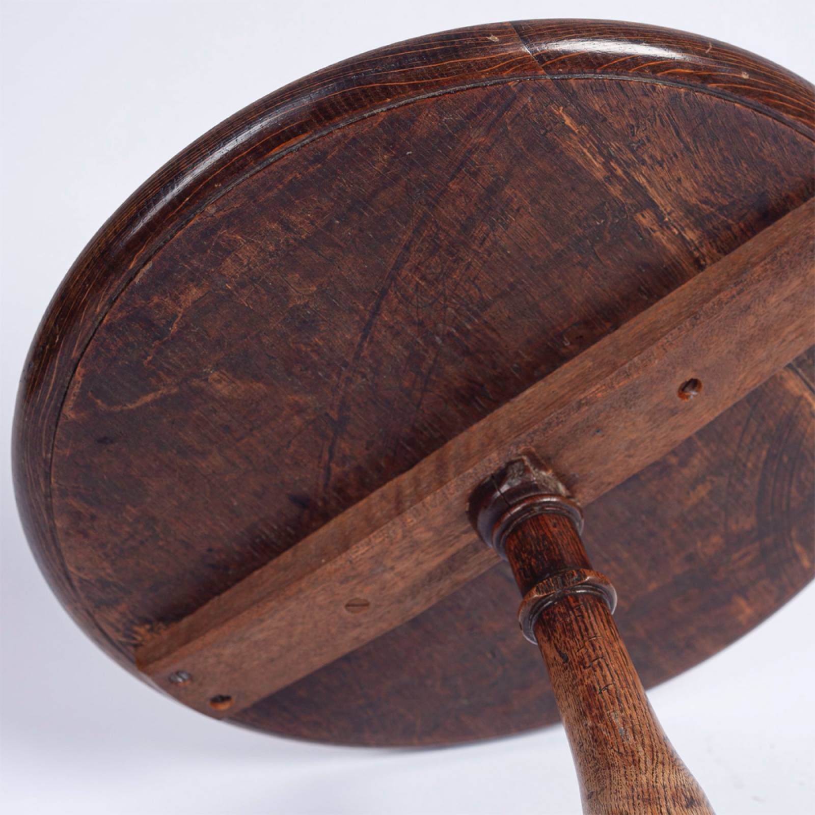 1920s Circular Oak Tripod Side Table thumbnails