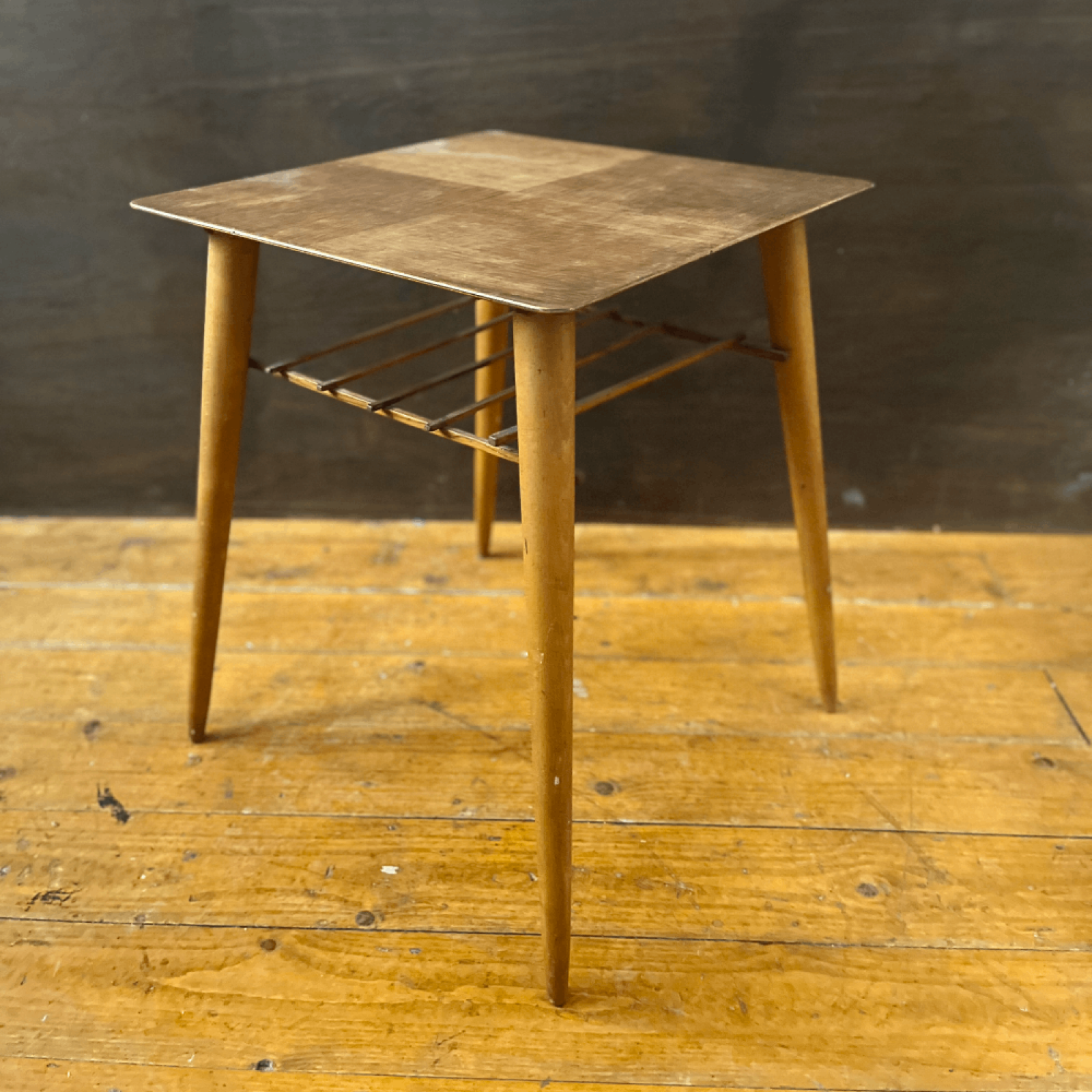 1950s Small Square Side Table In Oak Veneer