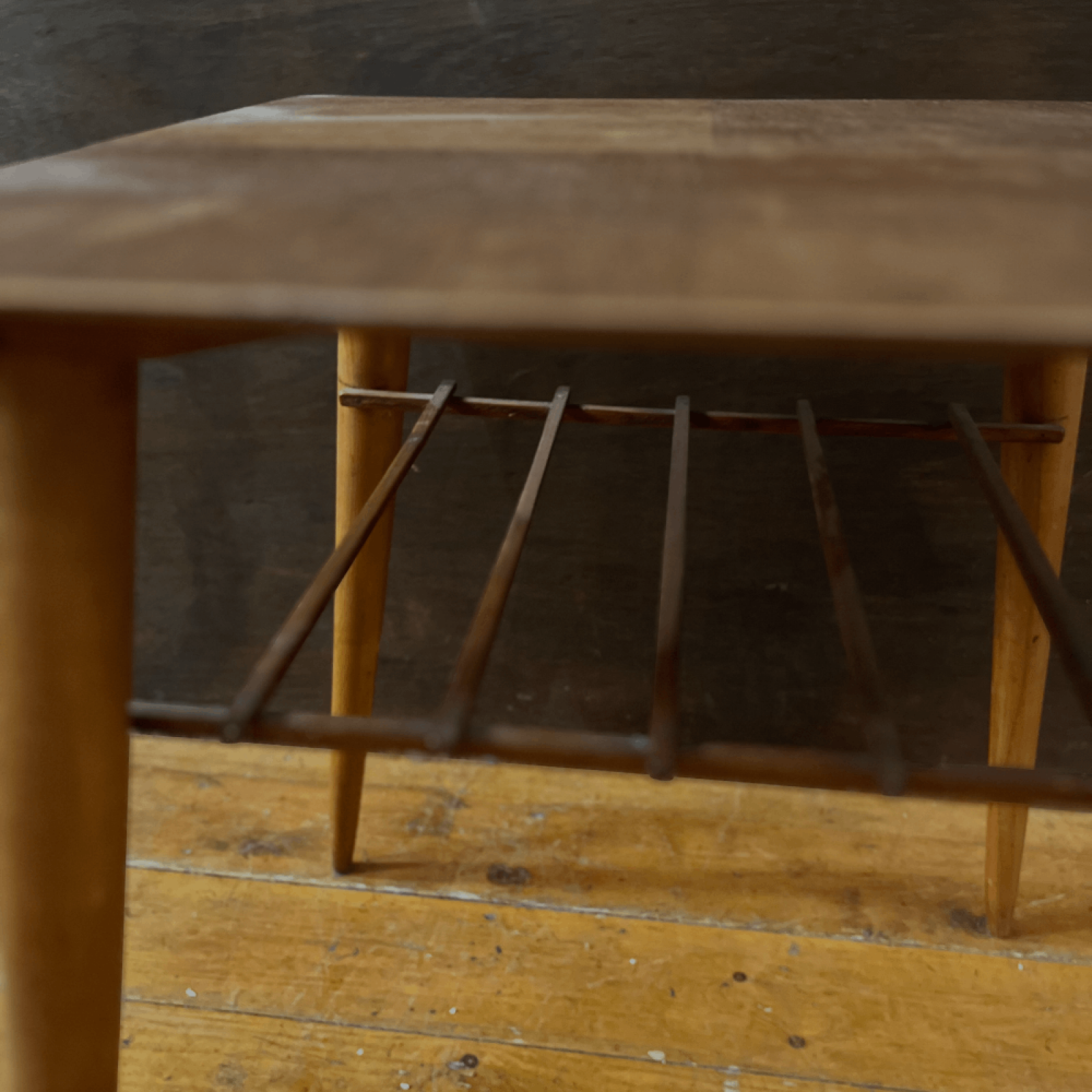 1950s Small Square Side Table In Oak Veneer thumbnails