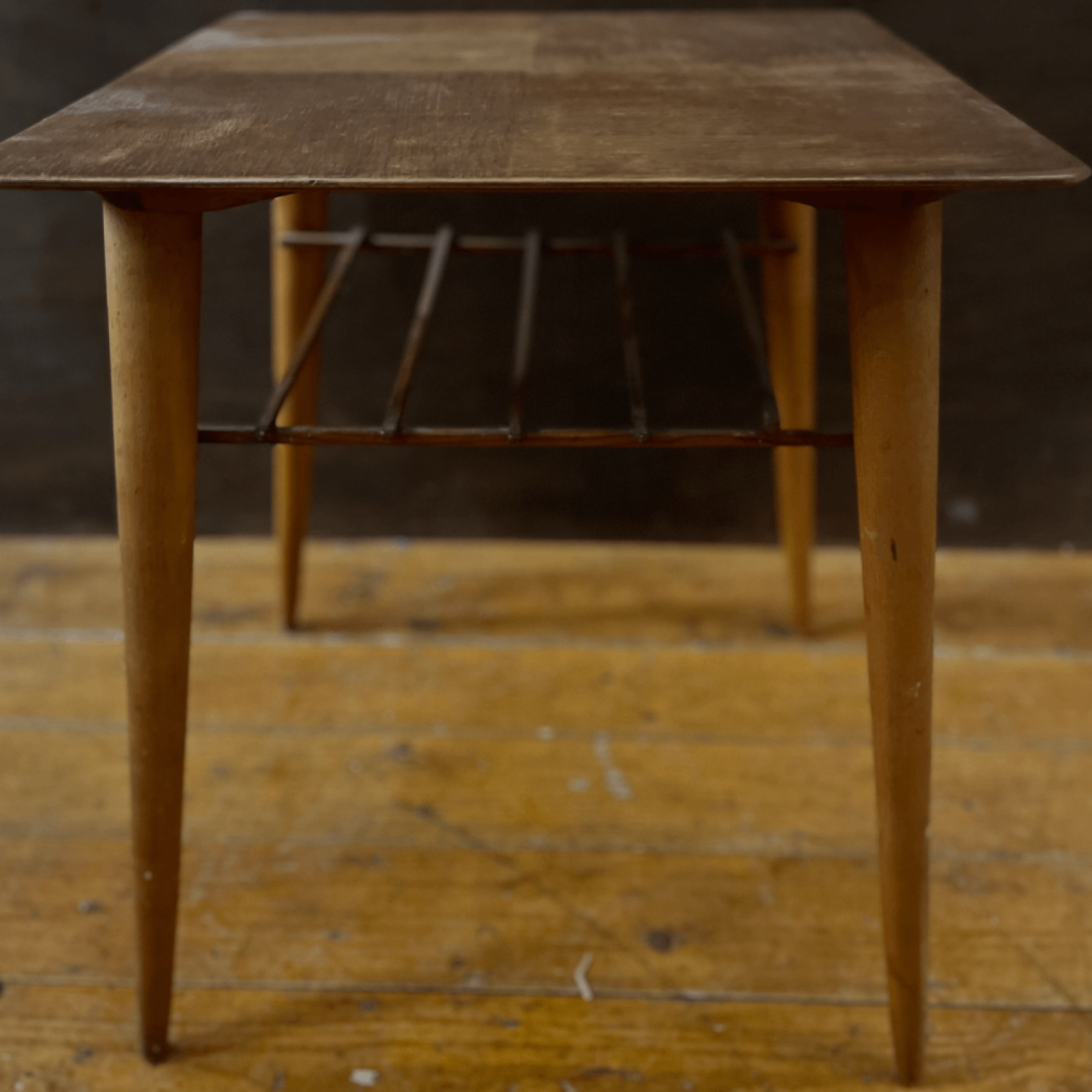 1950s Small Square Side Table In Oak Veneer thumbnails
