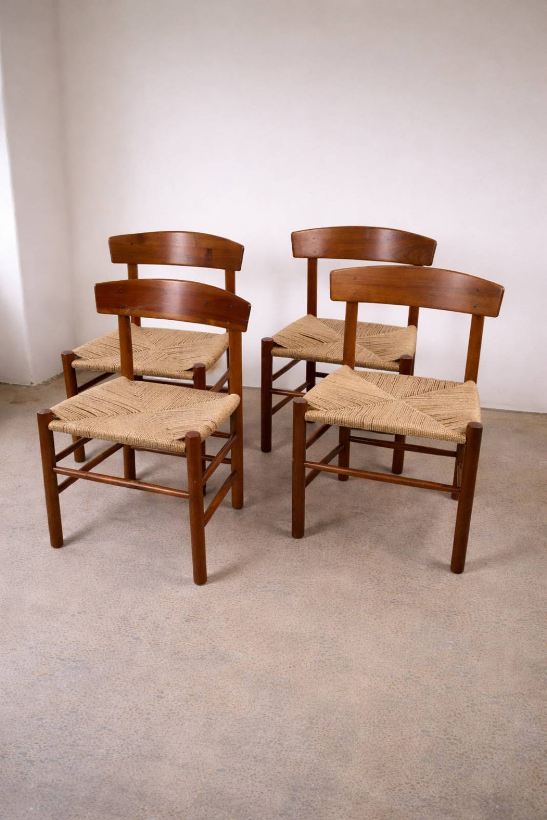 Vintage Set Of 4 B&oslash;rge Mogensen J39 Chairs In Walnut