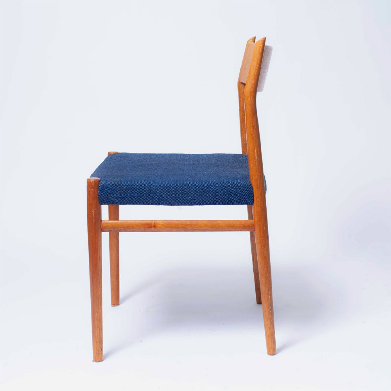 1960s Set Of 4 Teak Model 418 Dining Chairs By Arne Vodder thumbnails