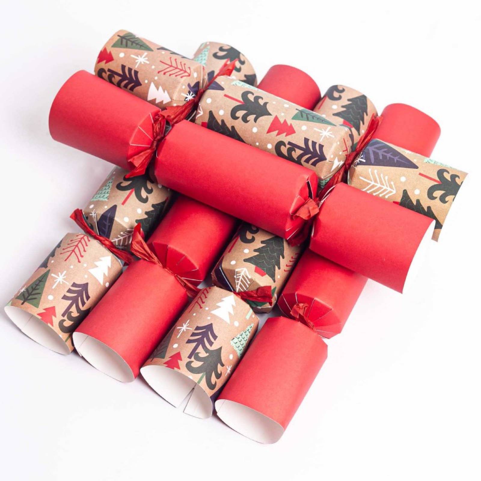 Box Of 6 Christmas Forest Christmas Crackers thumbnails