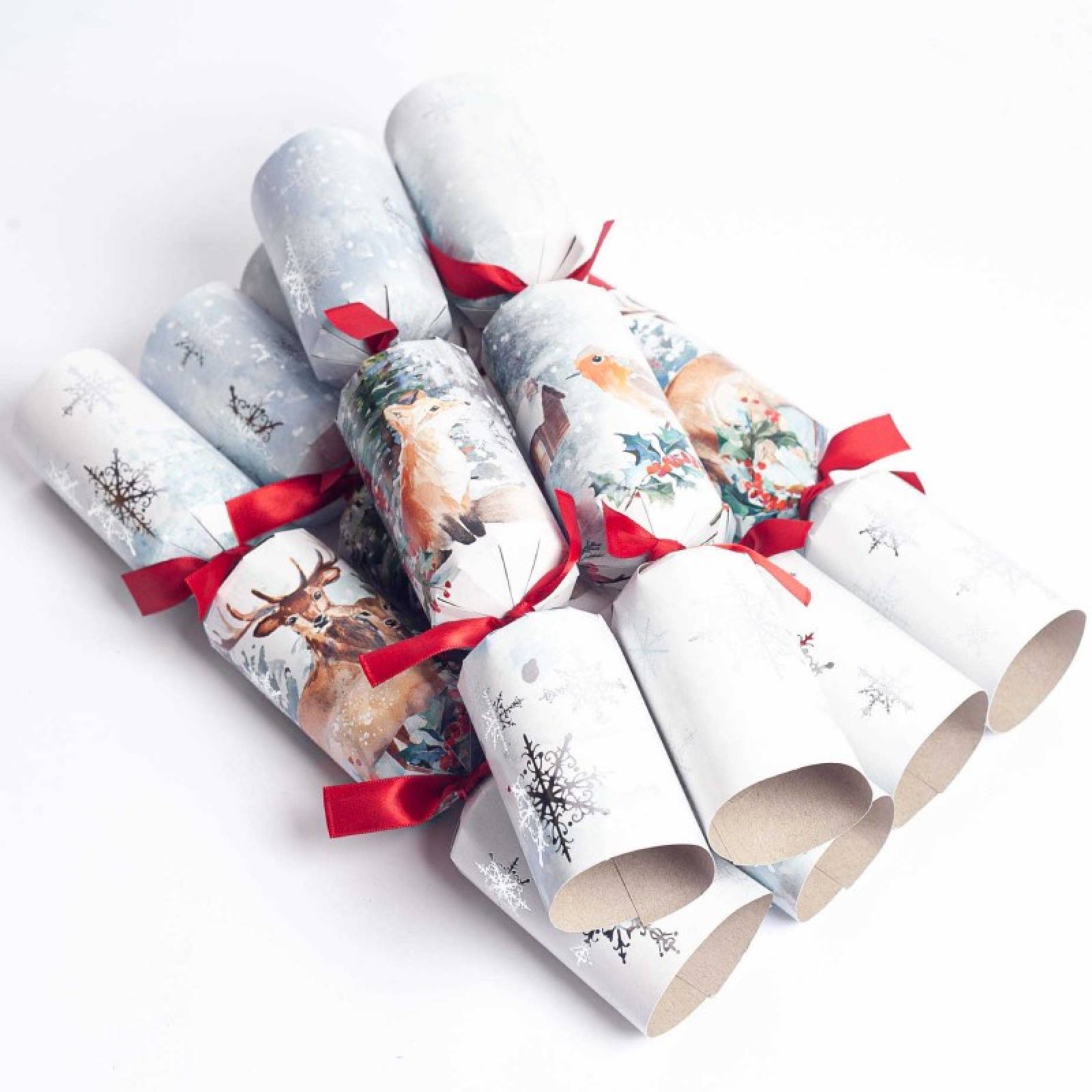 Box Of 6 Luxury Christmas Crackers - Winter Wonderland thumbnails