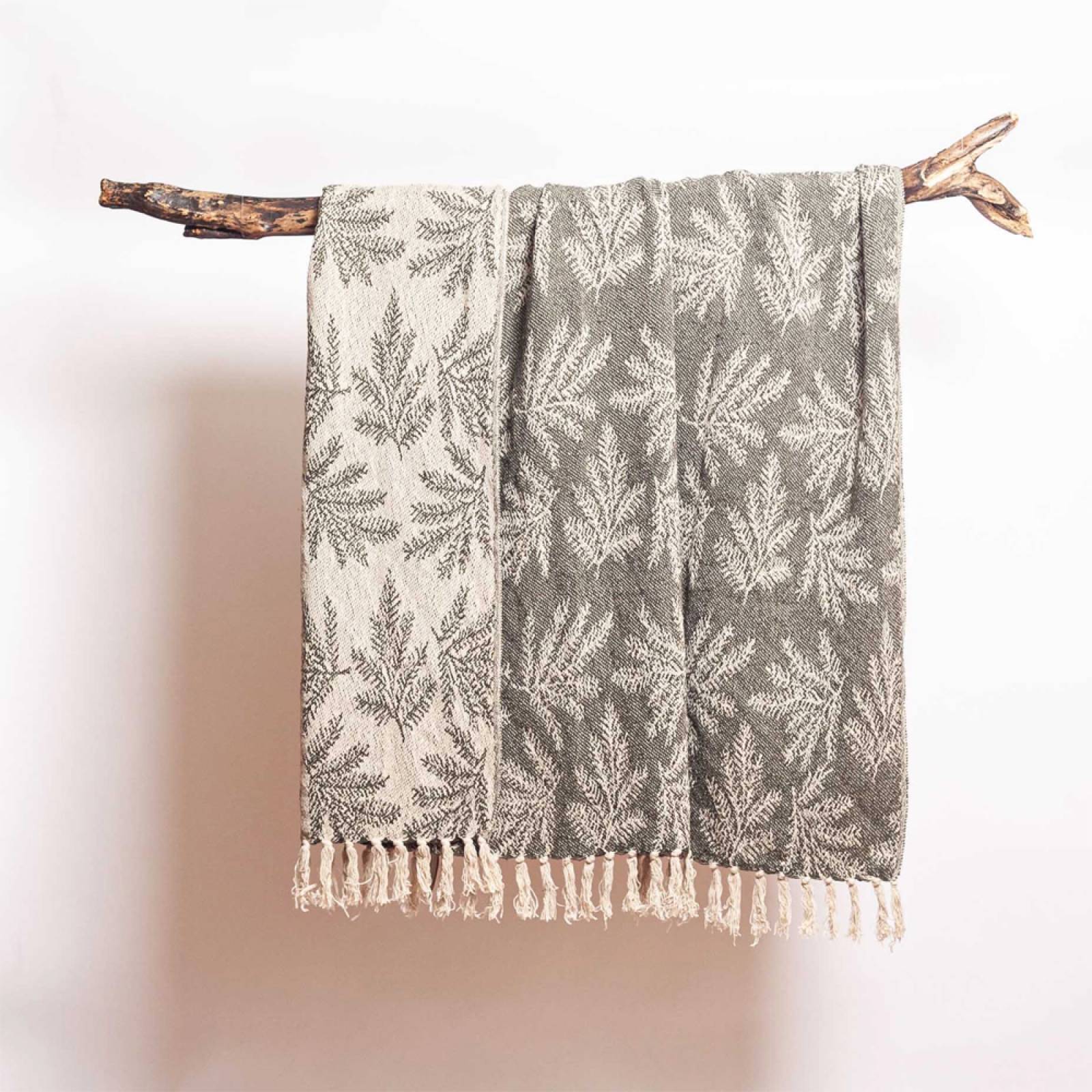 Dark Green Leaf Print Blanket Throw thumbnails