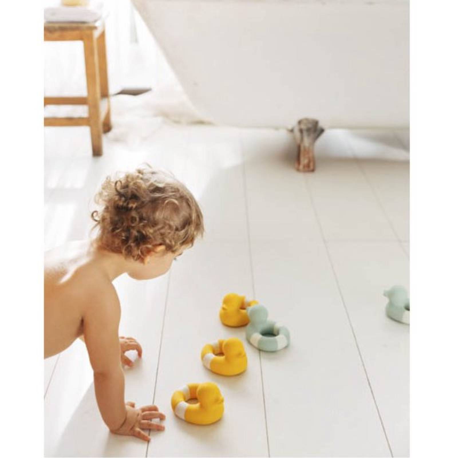 Flo The Floatie Duck Bath Toy In Yellow 0+ thumbnails