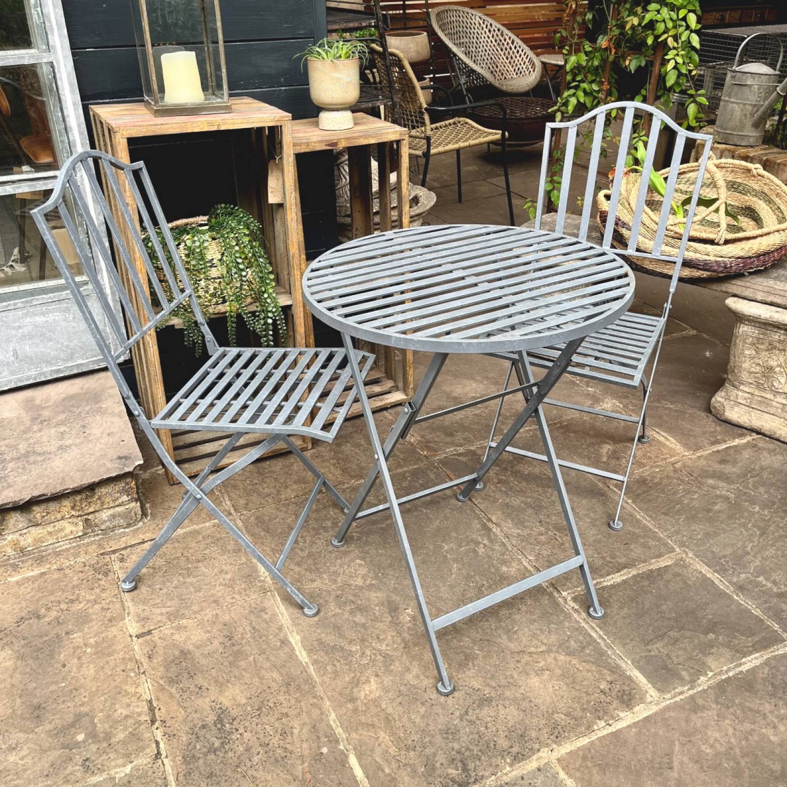 Set Of Metal Garden Table & Chairs thumbnails