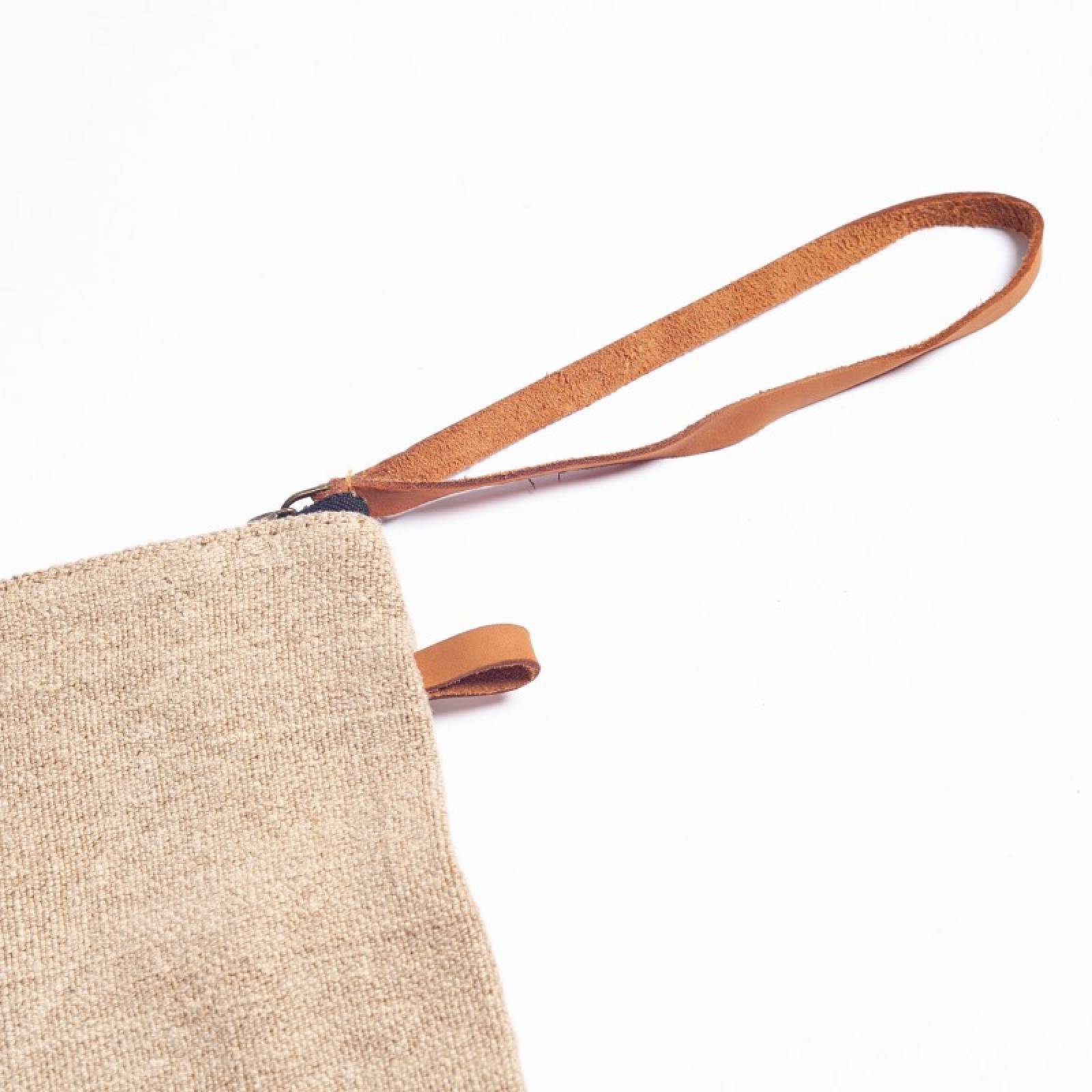 Jute Pouch With Zip In Natural Stone thumbnails