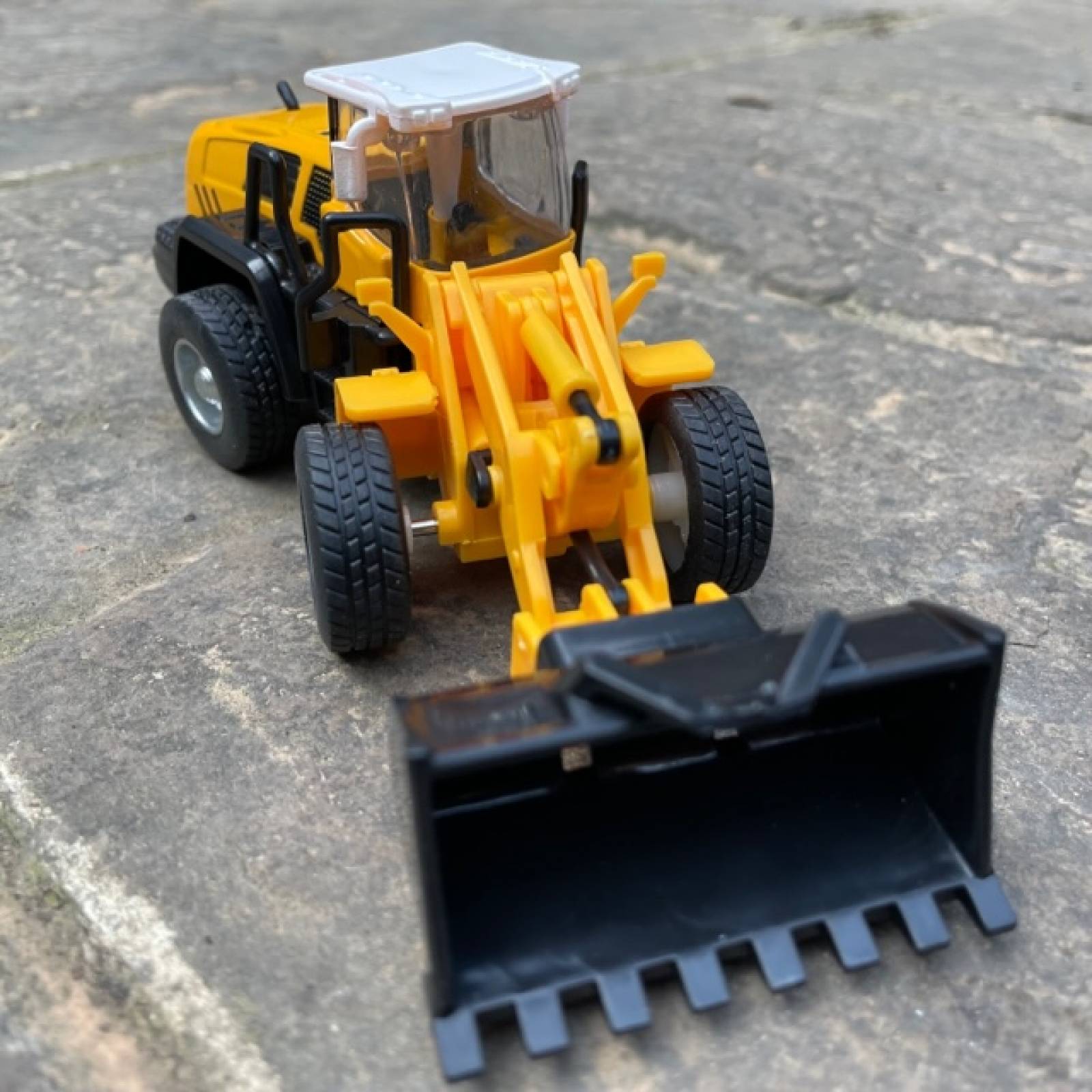 Loader Digger - Pull Back Die-Cast Toy Vehicle 3+ thumbnails