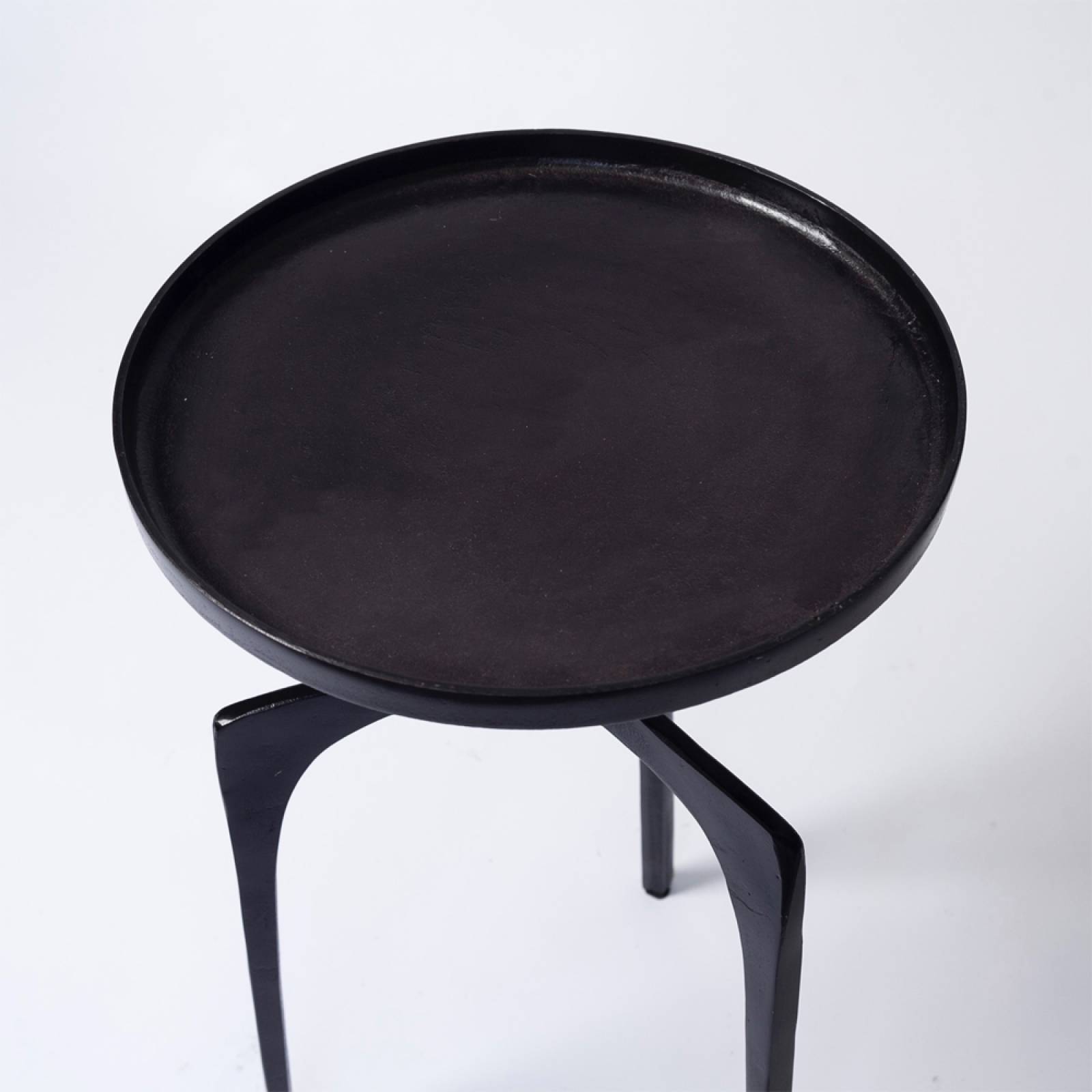 Neila Side Table In Black Bronze Metal 41x63cm thumbnails