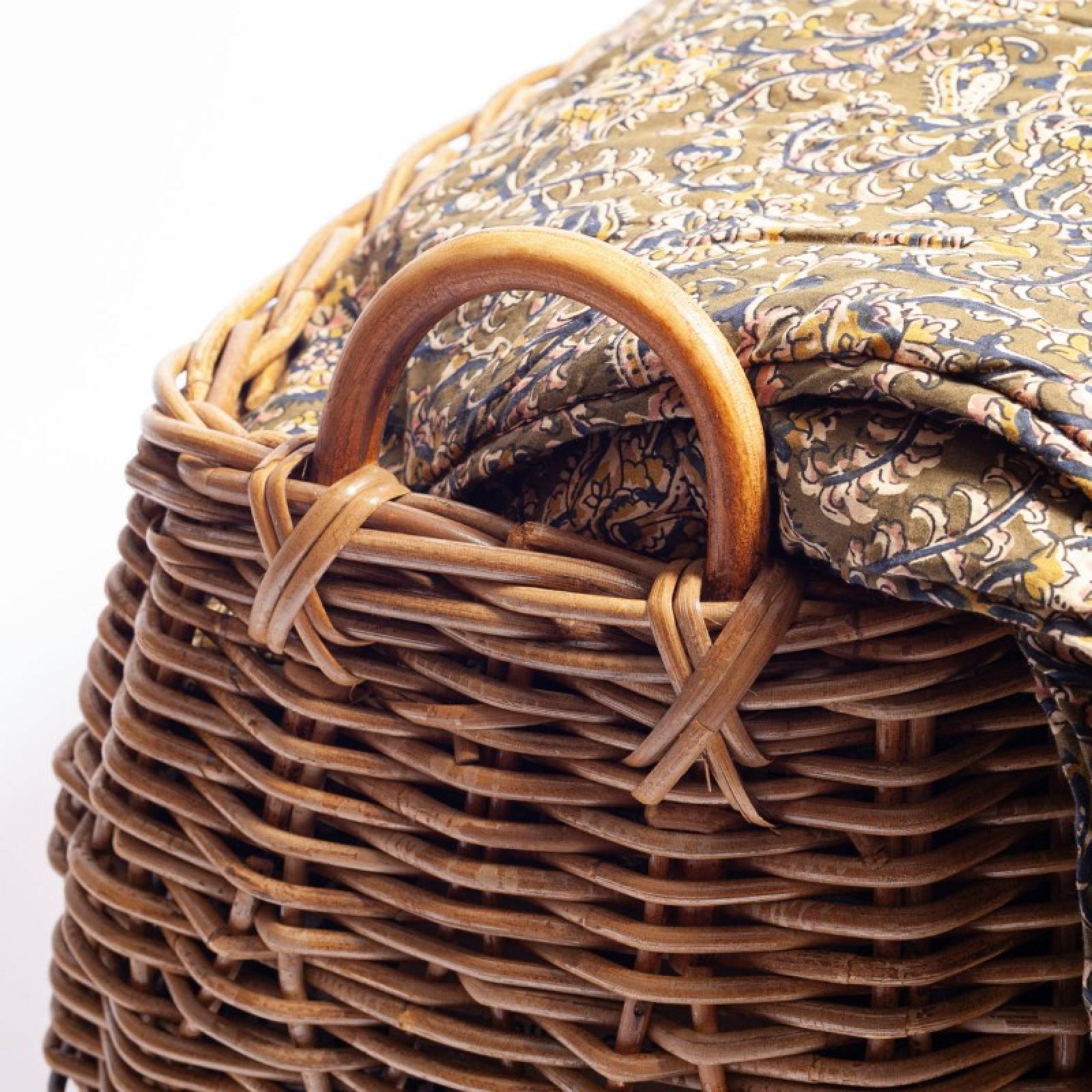 Netra Rattan Basket With Handles thumbnails