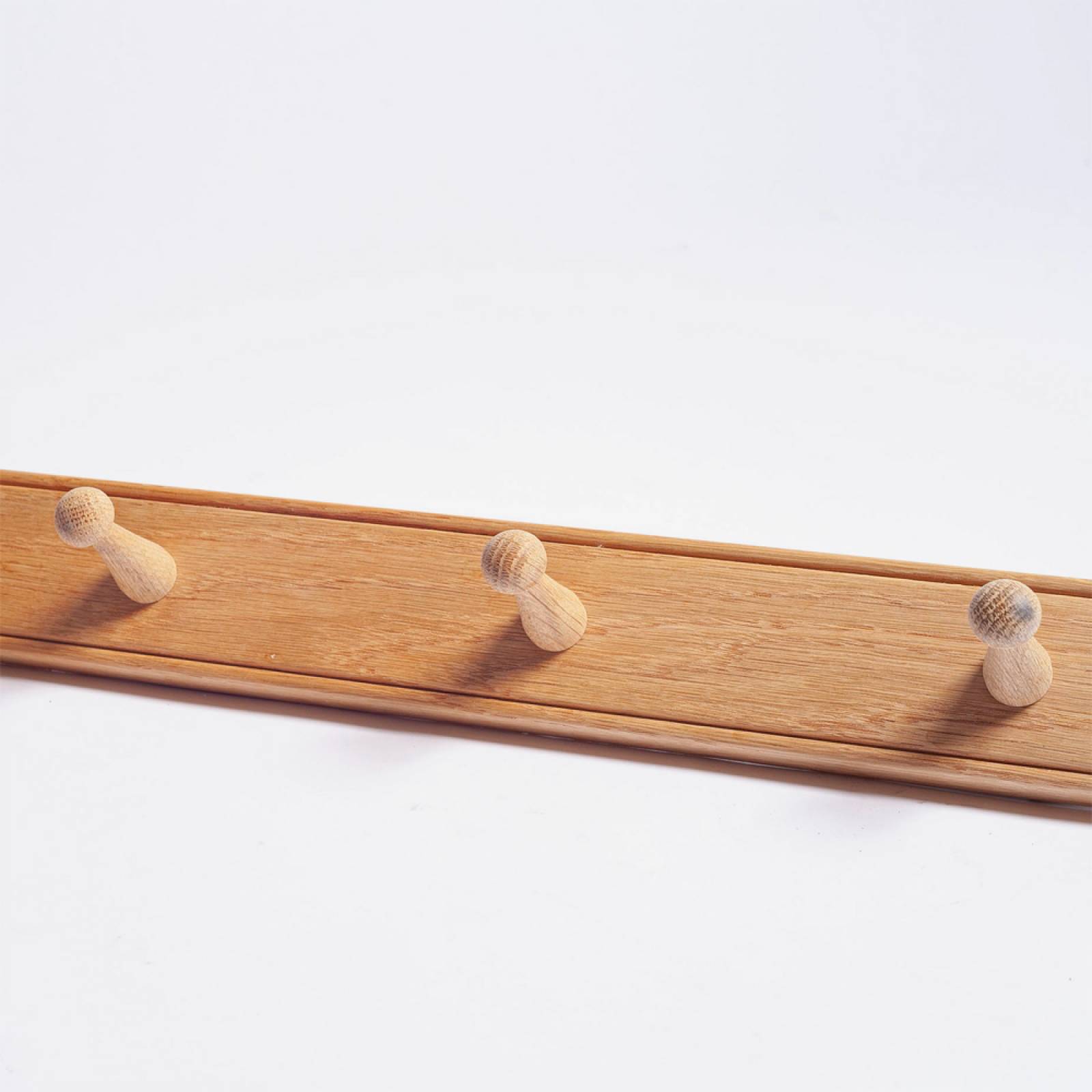 Oak 4 Peg Rail Shaker Style appx 56cm thumbnails