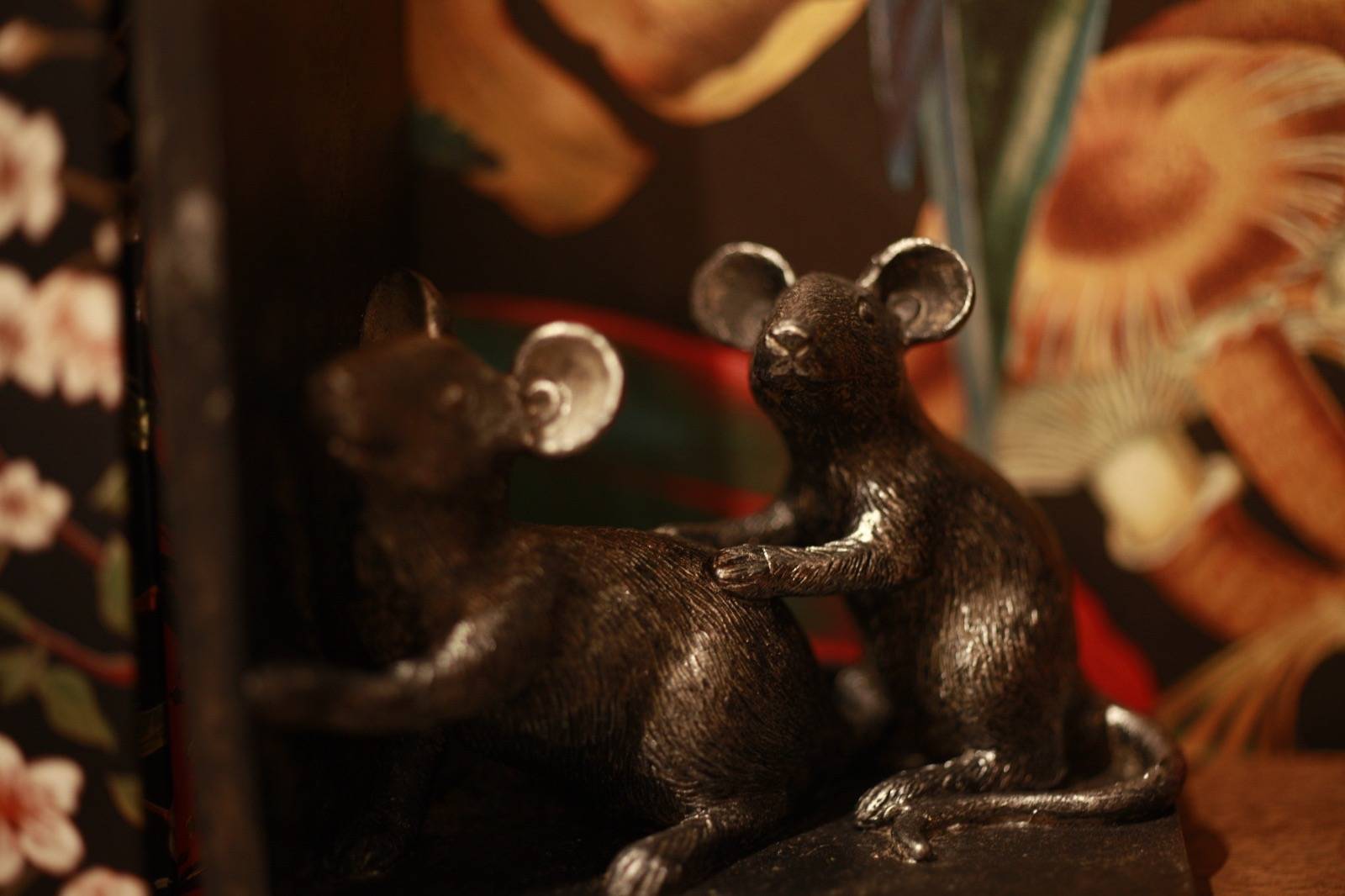 Pair of Mice Bookends thumbnails