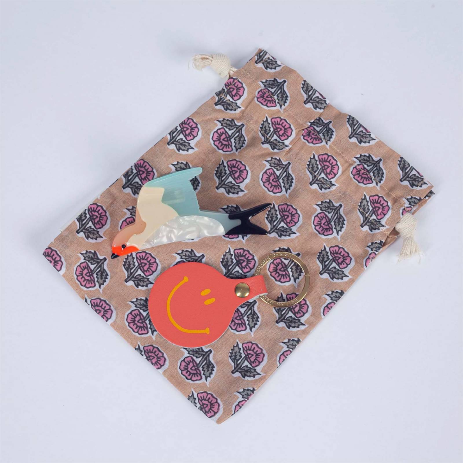 Printed Cotton Drawstring Gift Bag thumbnails