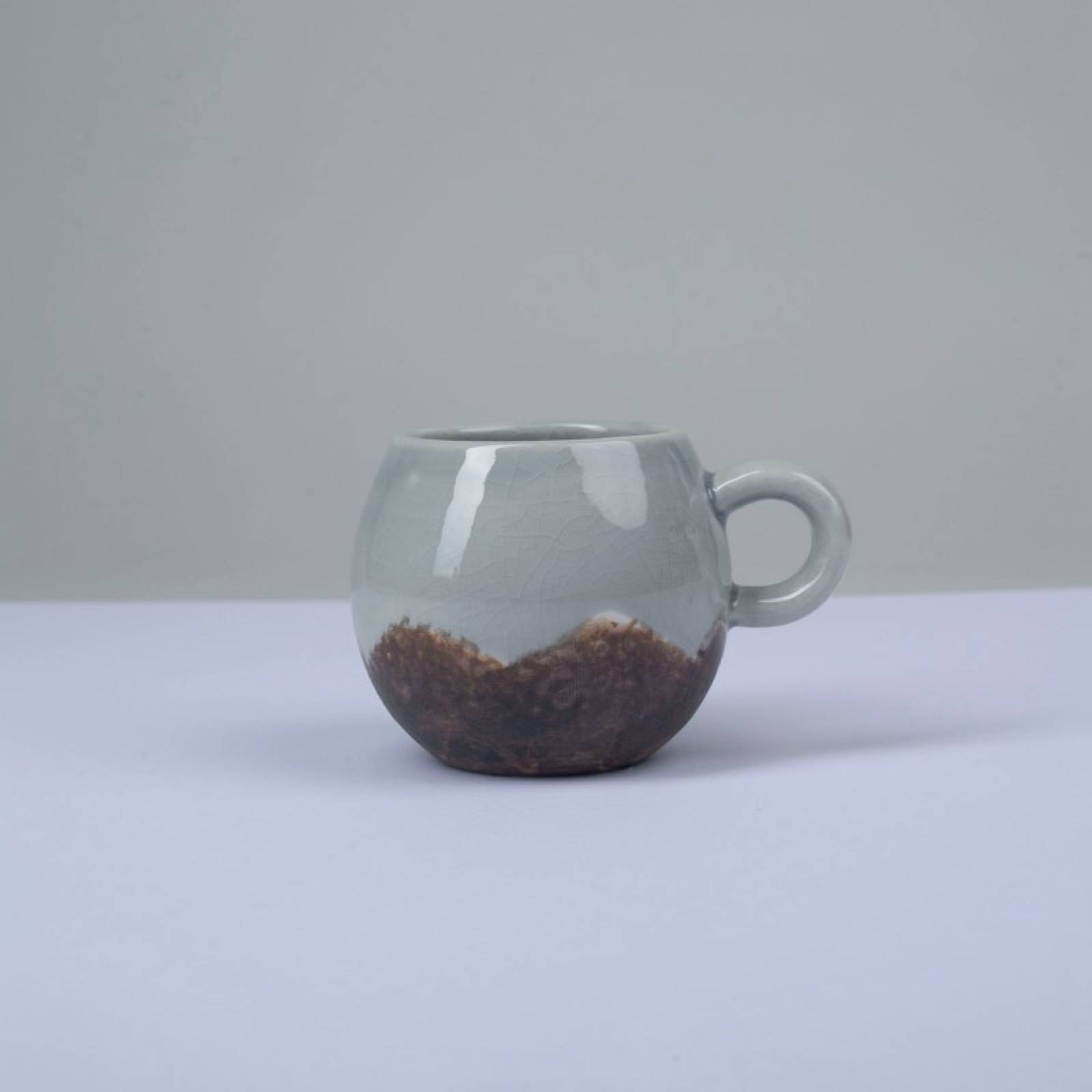 Rounded Stoneware Mug In Two Tone Brown & White