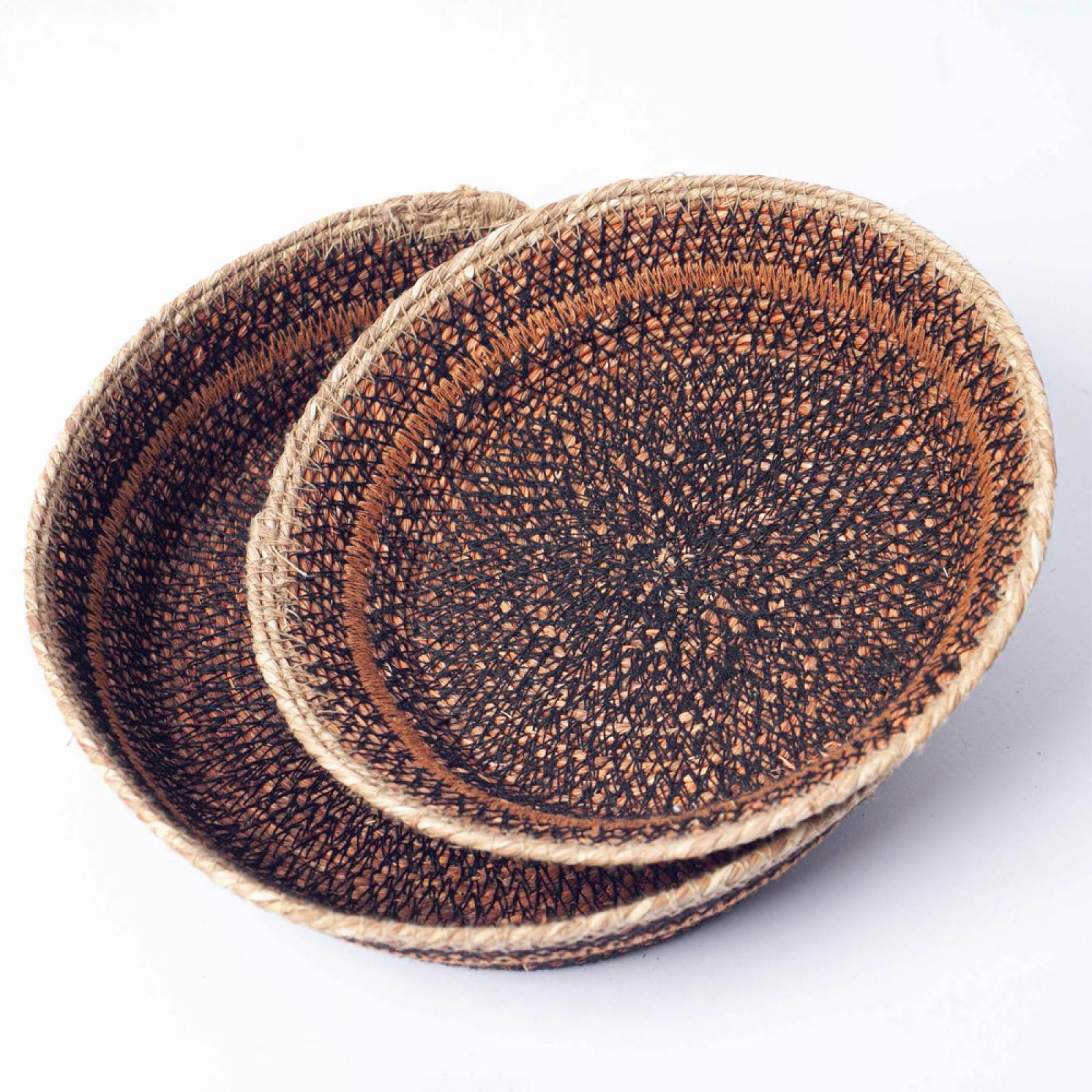 Set Of 2 Seagrass Basket Trays In Sandstone thumbnails