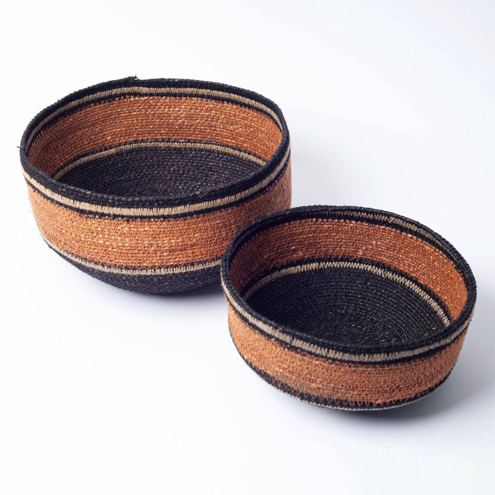 Set Of 2 Seagrass Bowl Baskets In Sandstone thumbnails