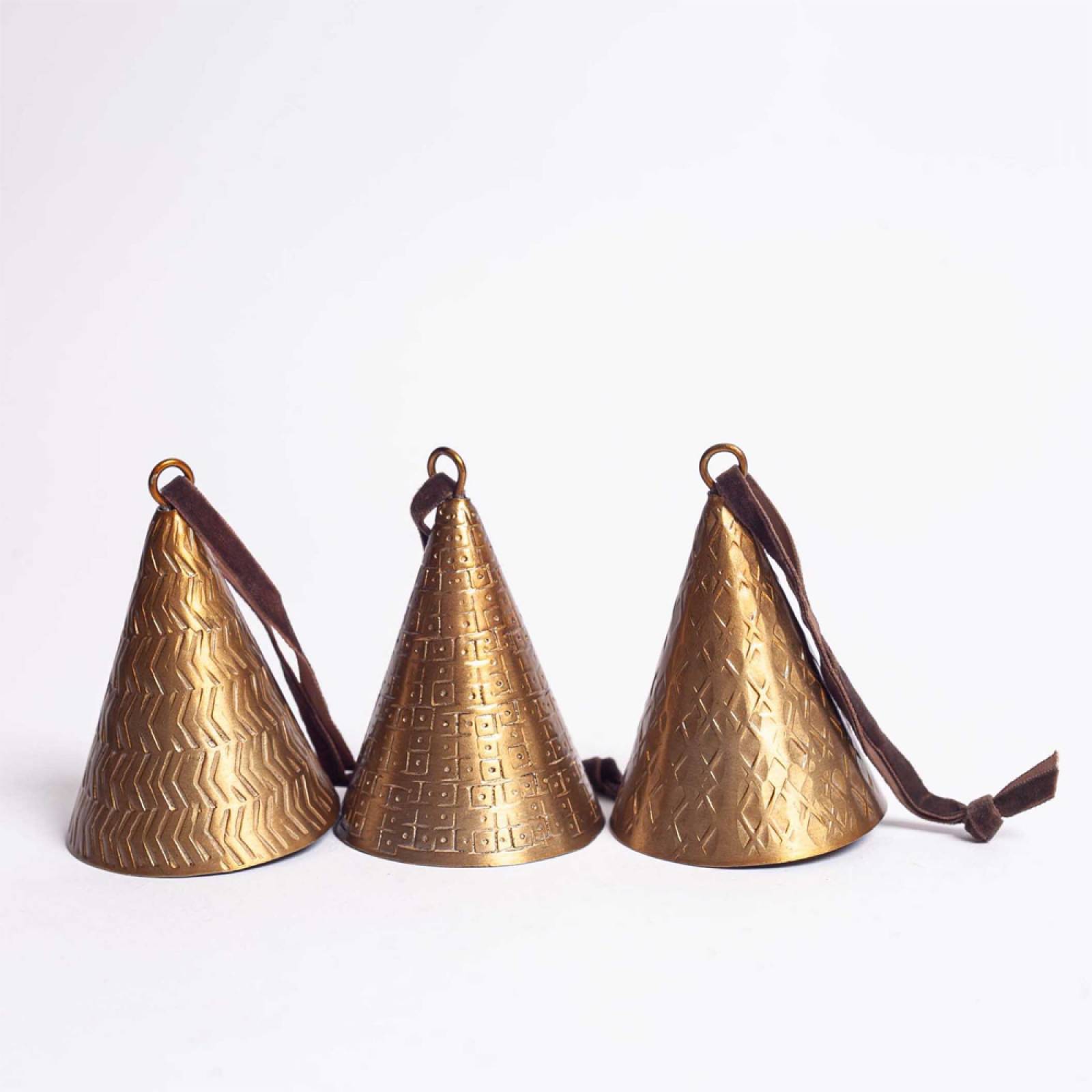 Set Of 3 Manya Metal Bell Baubles In Brass