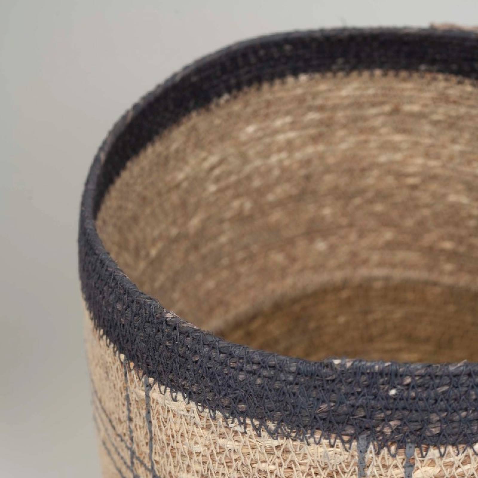 Short Basket With Black Stripes & Green Base H:21cm thumbnails