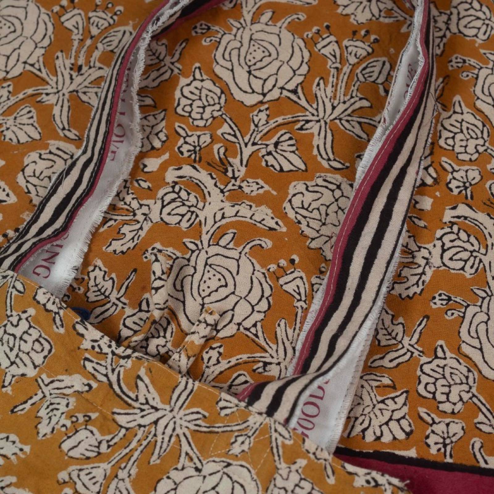 Single Sized Cotton Throw In Tote Bag - Botanical Print thumbnails