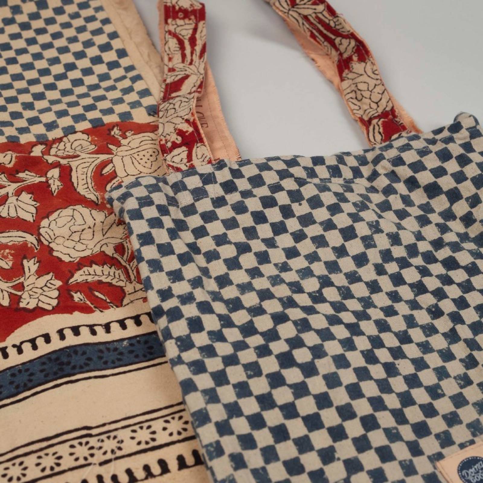 Single Sized Cotton Throw In Tote Bag - Rumi Print thumbnails