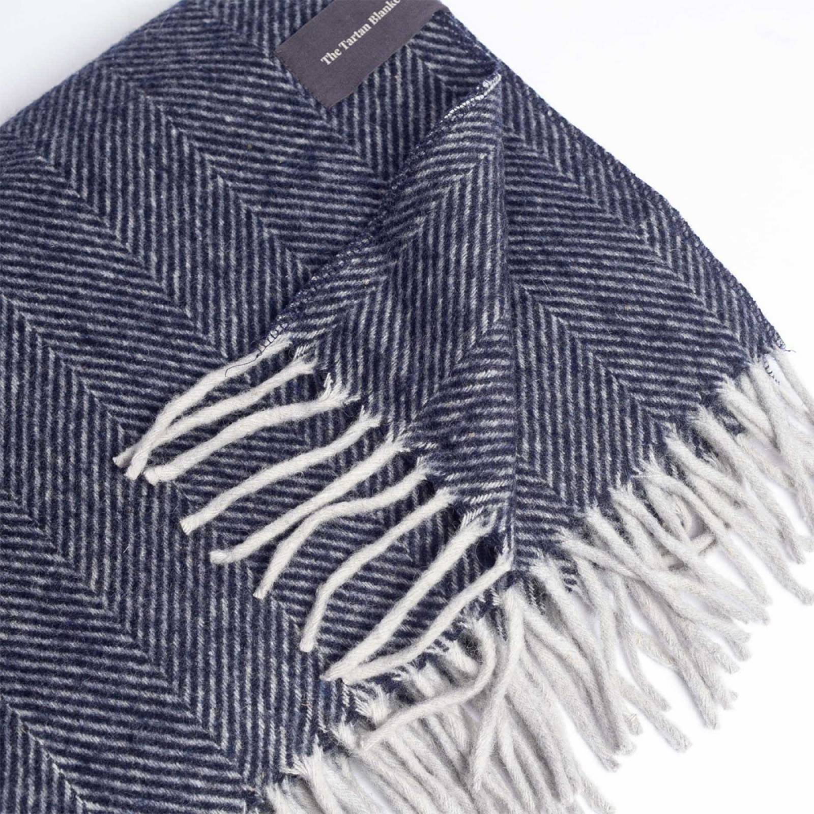 Small Blanket In Navy Herringbone Recycled Wool thumbnails