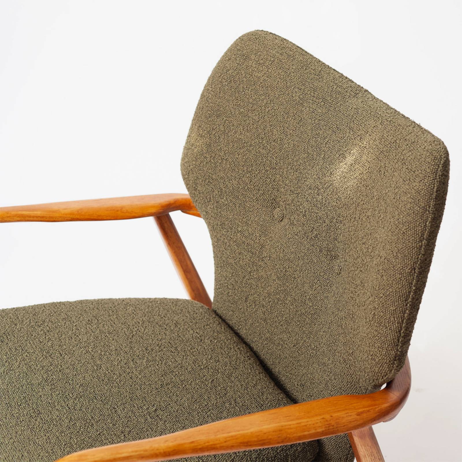 The Button Armchair in Green Fabric thumbnails