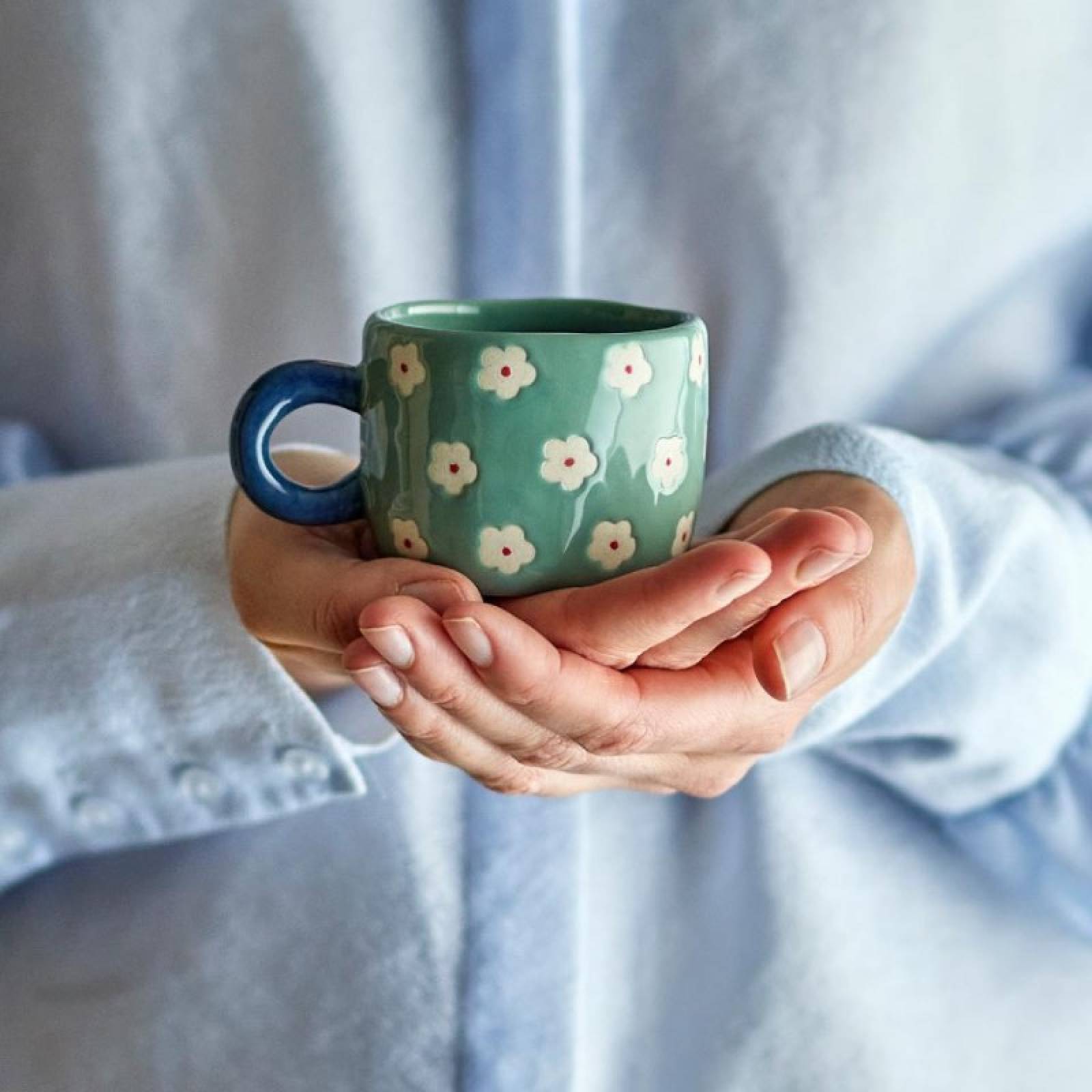 Children's Hand-painted Stoneware Mug In Blue With White Flowers thumbnails