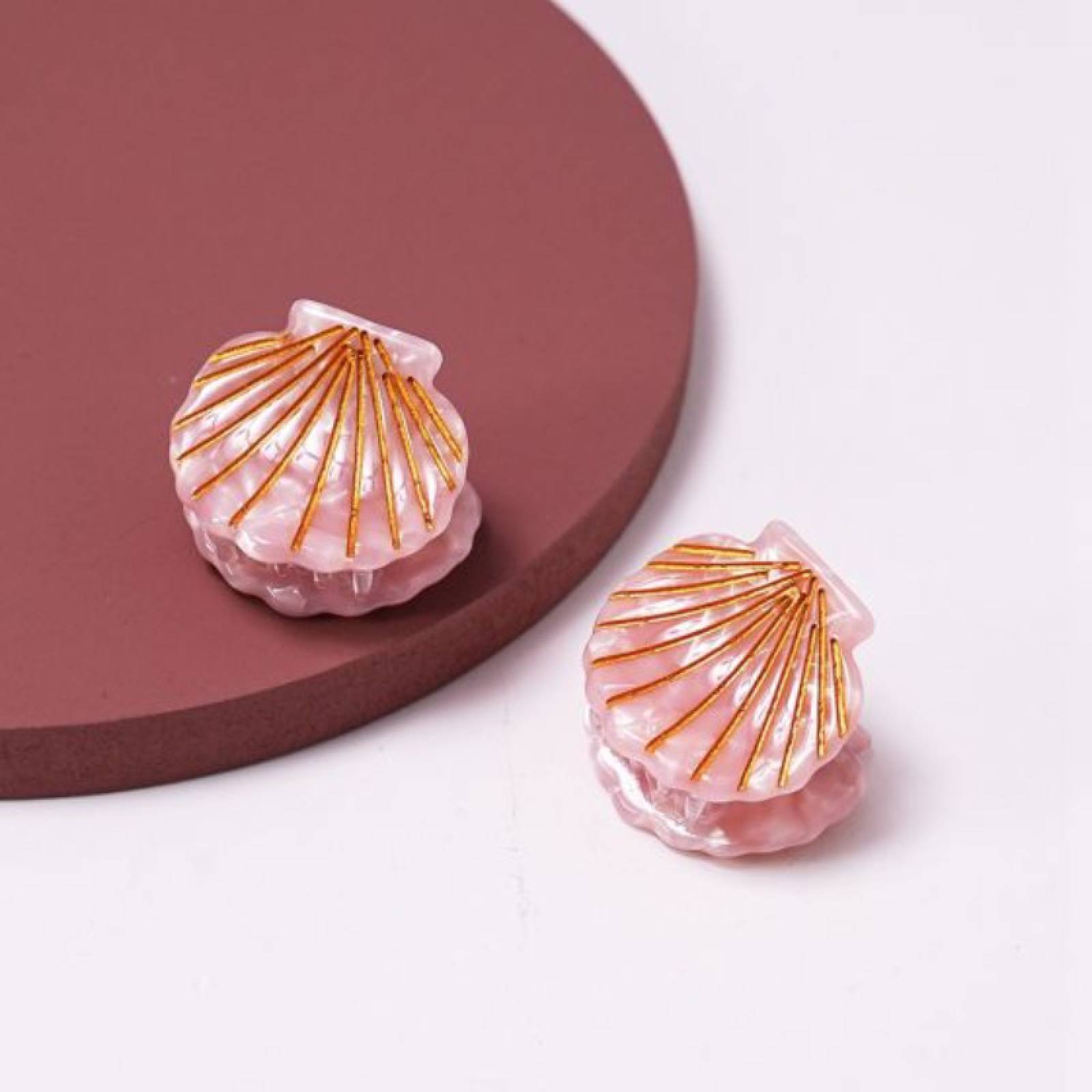 Coral Shell - Pair Of Claw Hair Clips