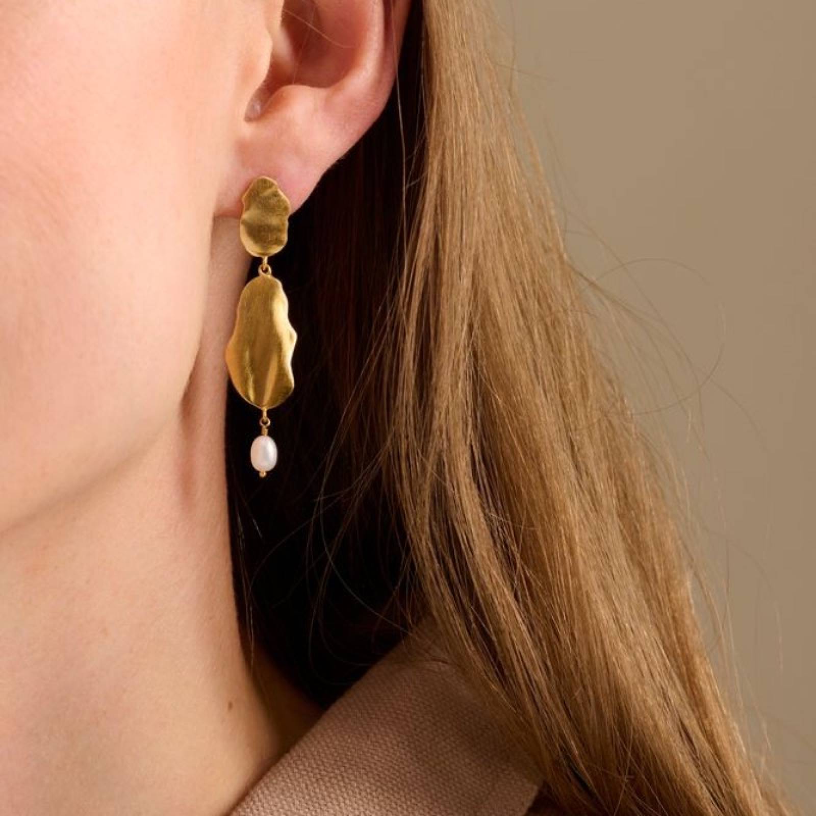 Drift Earrings In Gold By Pernille Corydon thumbnails