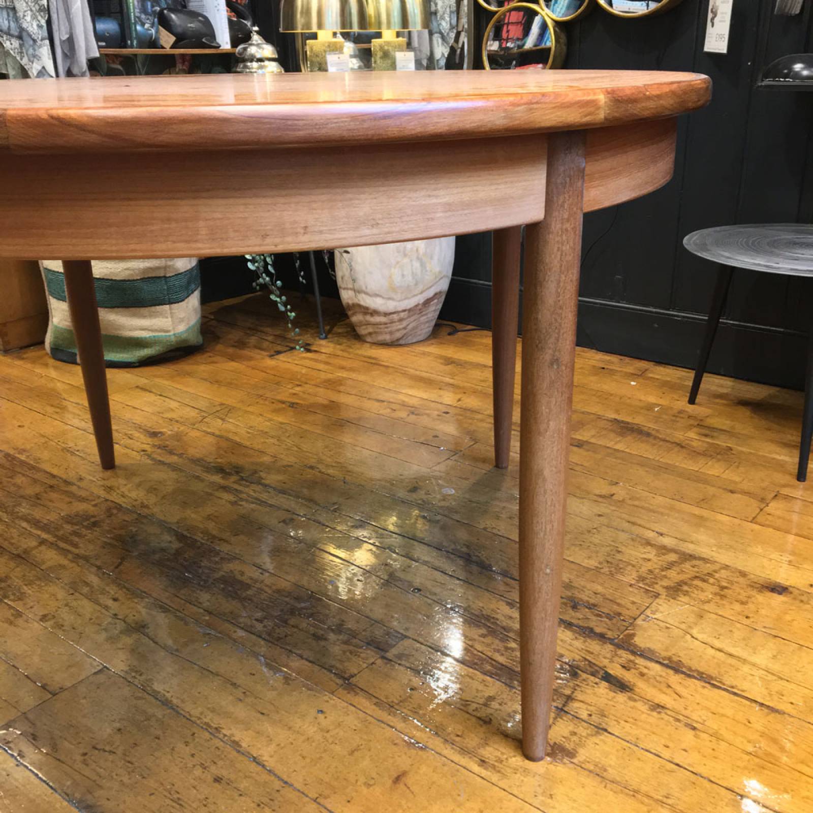1960s G Plan Fresco Model 4385 Circular Extending Dining Table thumbnails