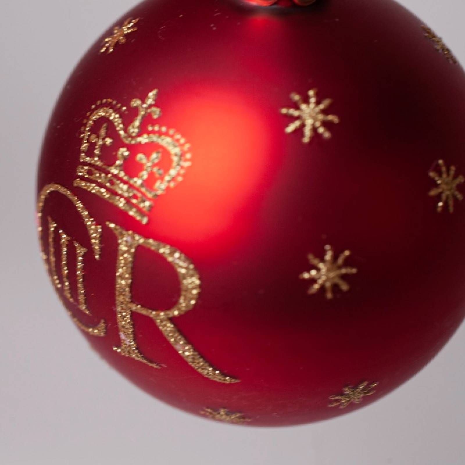 Glass King Charles Bauble Hanging Christmas Decoration In Red thumbnails