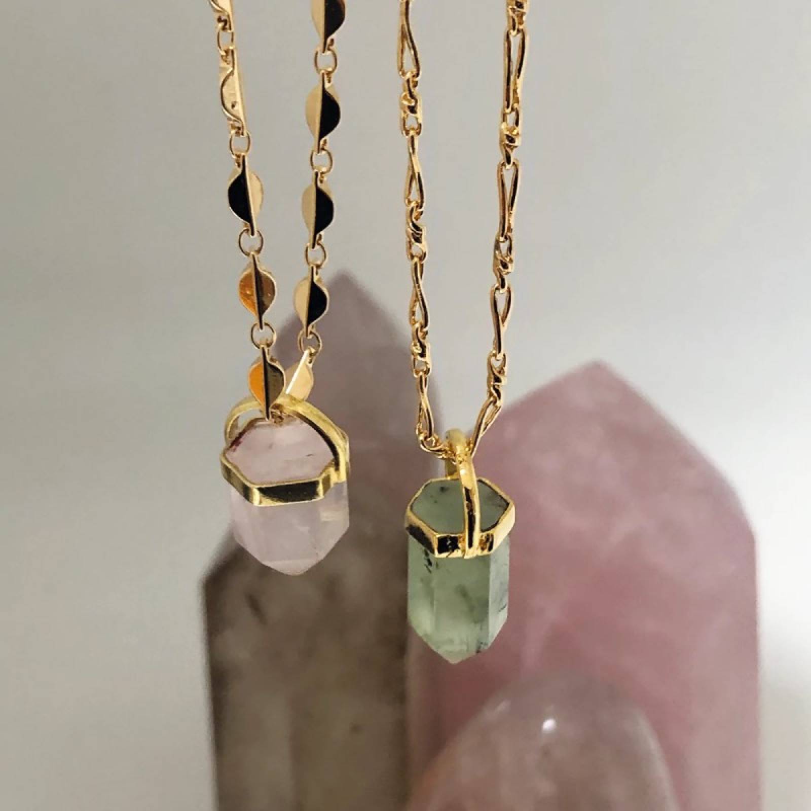 Green Prehnite Point On Gold Torsade Chain Necklace thumbnails