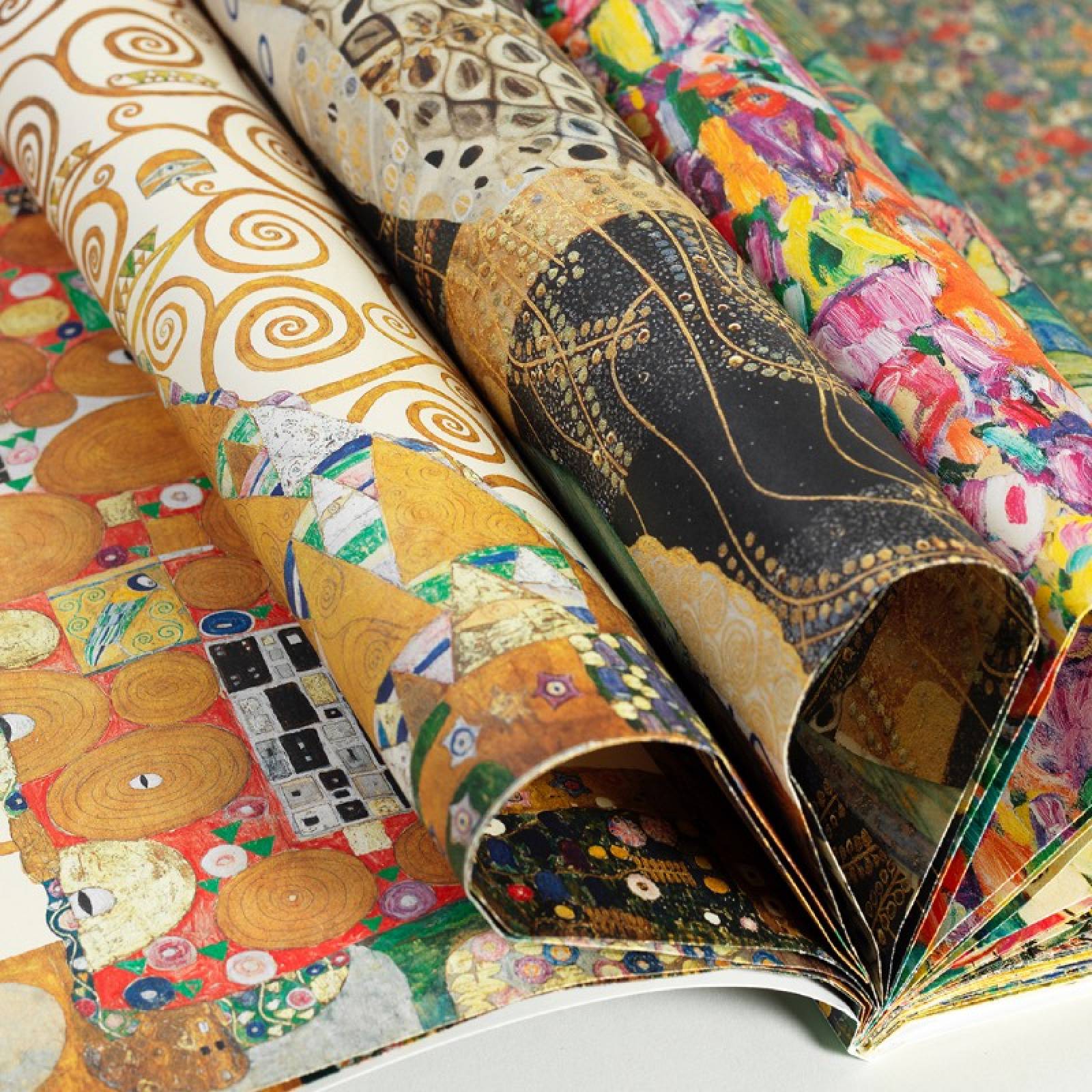 Gustav Klimt - Book Of 12 Sheets Of Wrapping Paper thumbnails