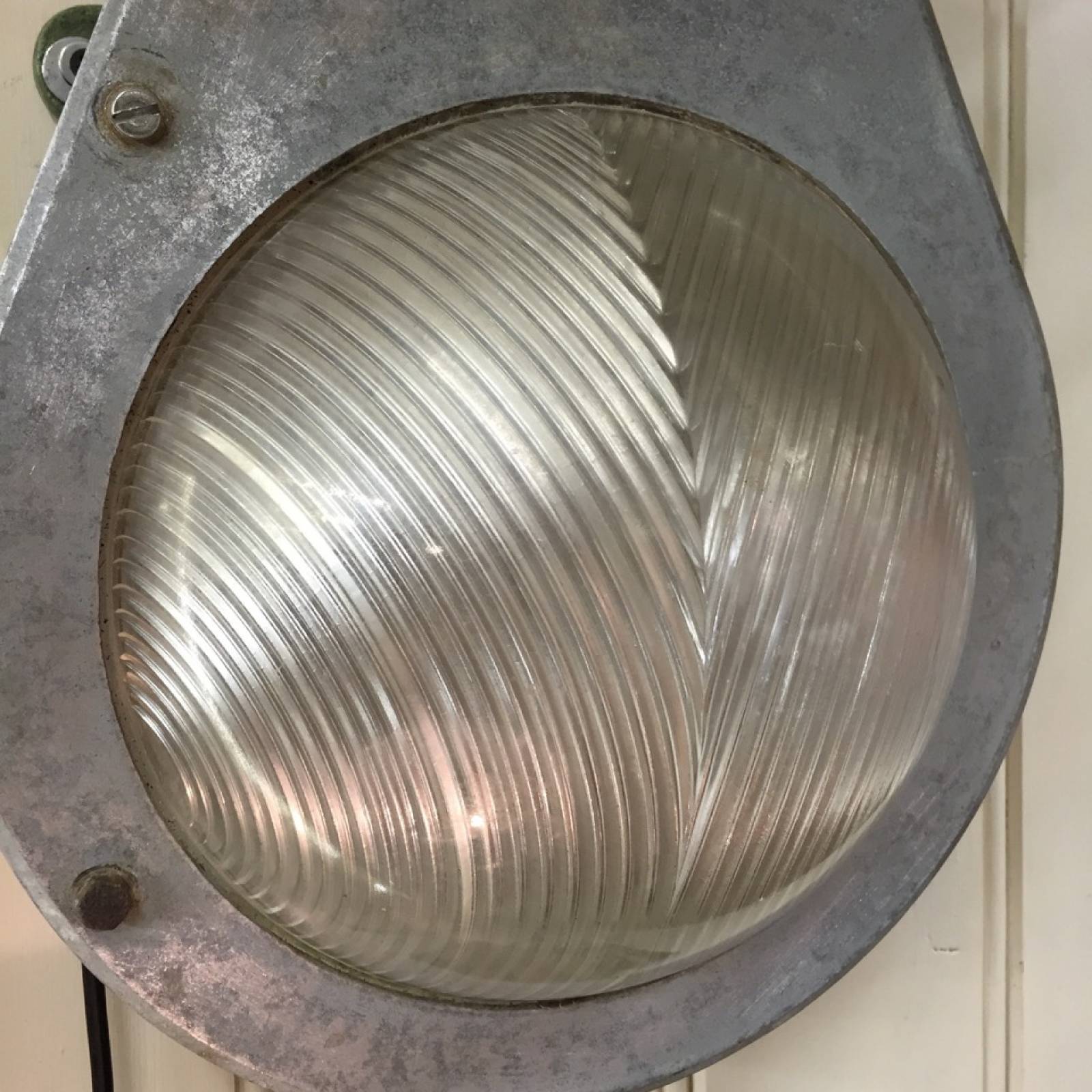 Galvanized Industrial Bulkhead Light With Holophane Glass WC thumbnails