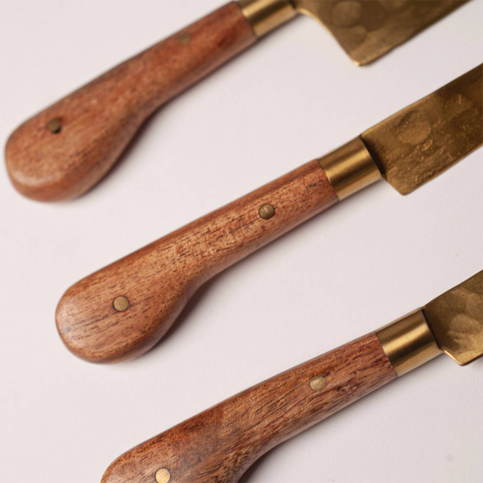 Set Of 3 Maram Cheese Knife Set - Natural & Gold thumbnails