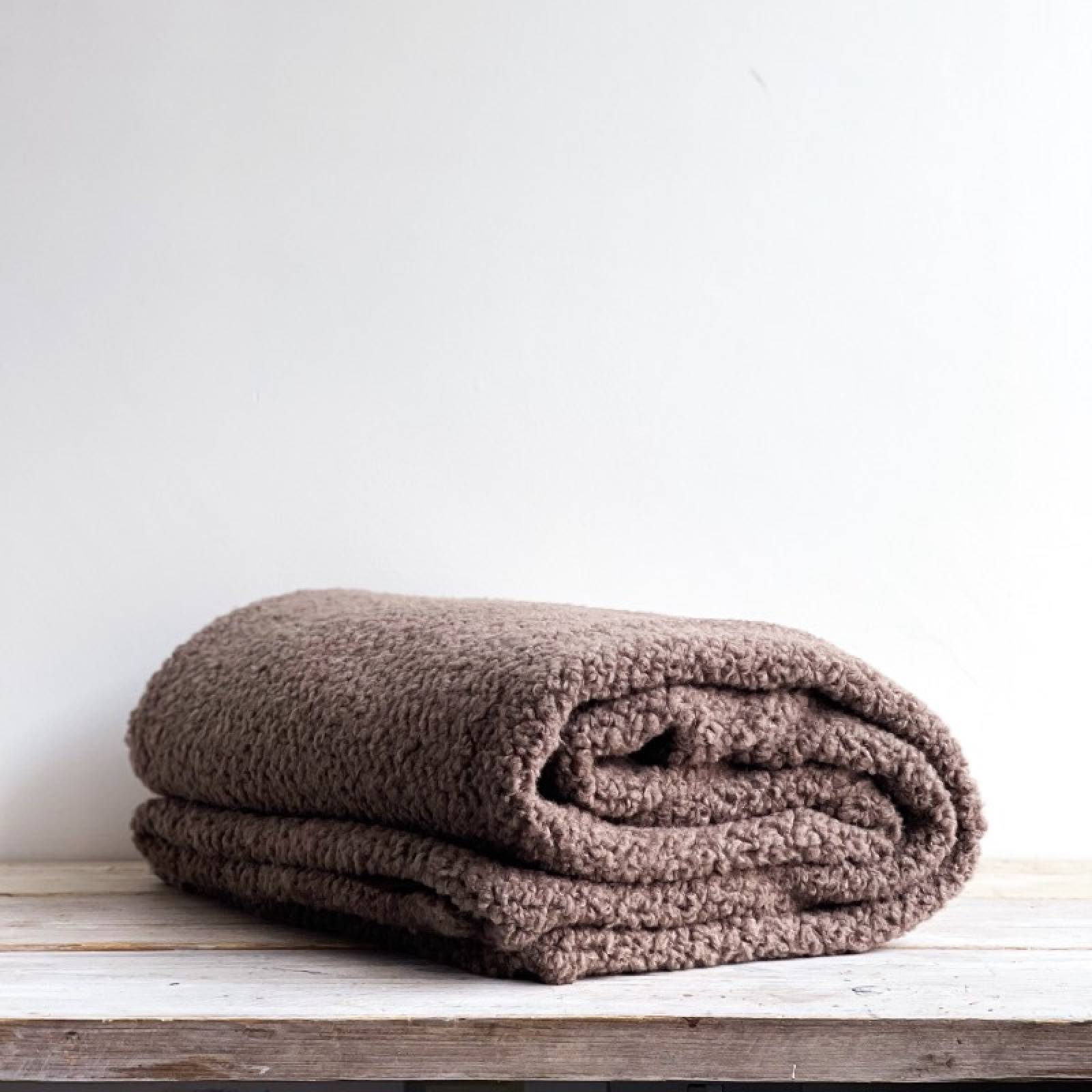 Large Faux Sheepskin Blanket Throw In Cappuccino 150x200cm thumbnails