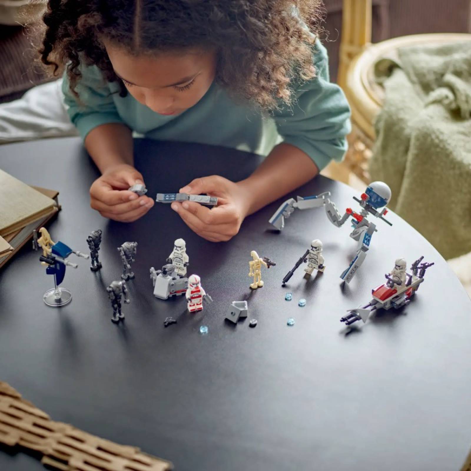 LEGO Star Wars Clone Trooper & Battle Droid Battle Pack 75372 7+ thumbnails