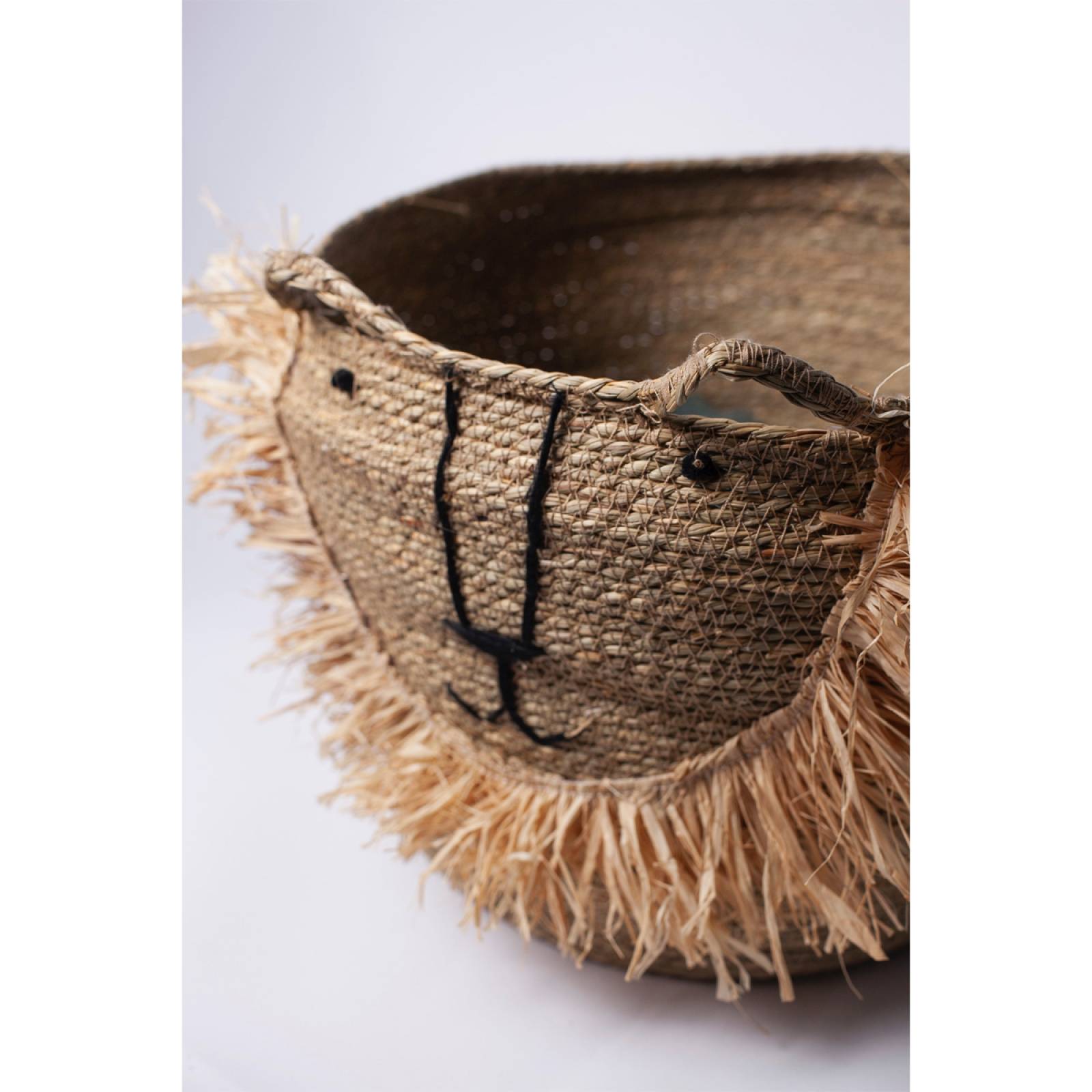 Lion Woven Seagrass Basket H:30cm thumbnails