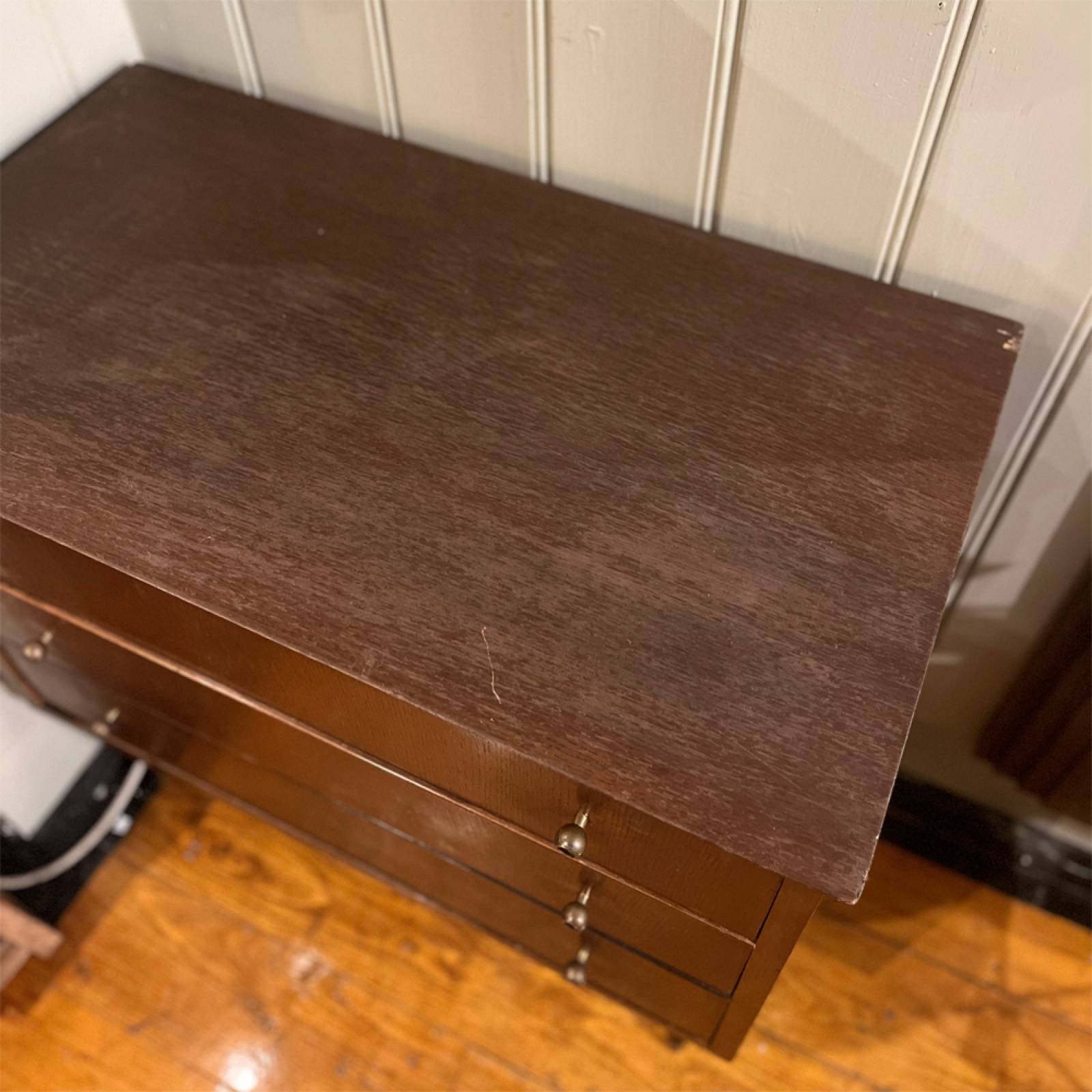 Mid-Century Small Oak Chest Of Drawers thumbnails