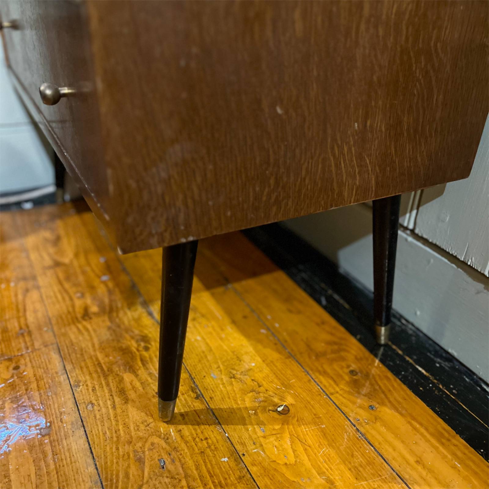 Mid-Century Small Oak Chest Of Drawers thumbnails