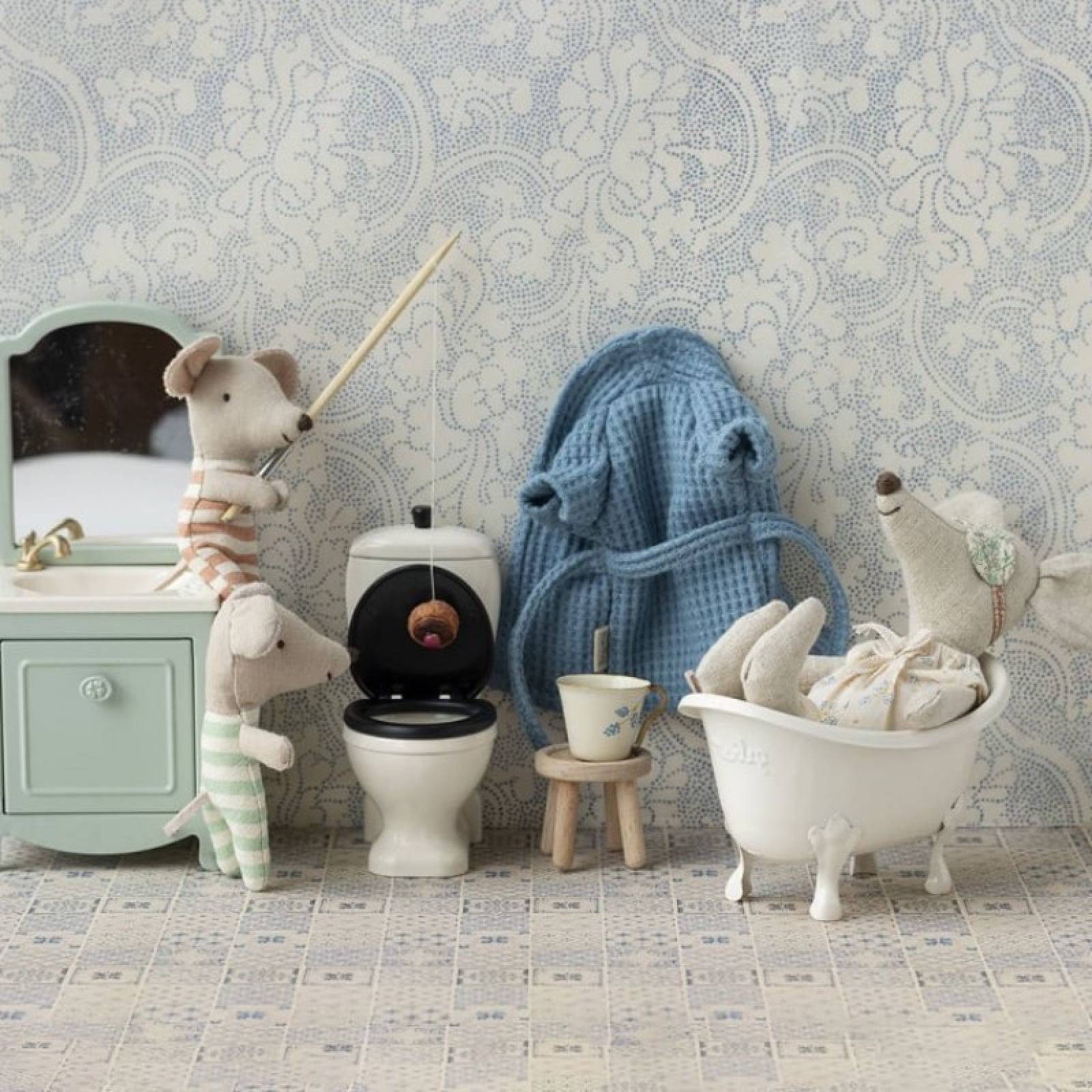 Miniature Mouse Sink Dresser In Mint By Maileg 3+ thumbnails