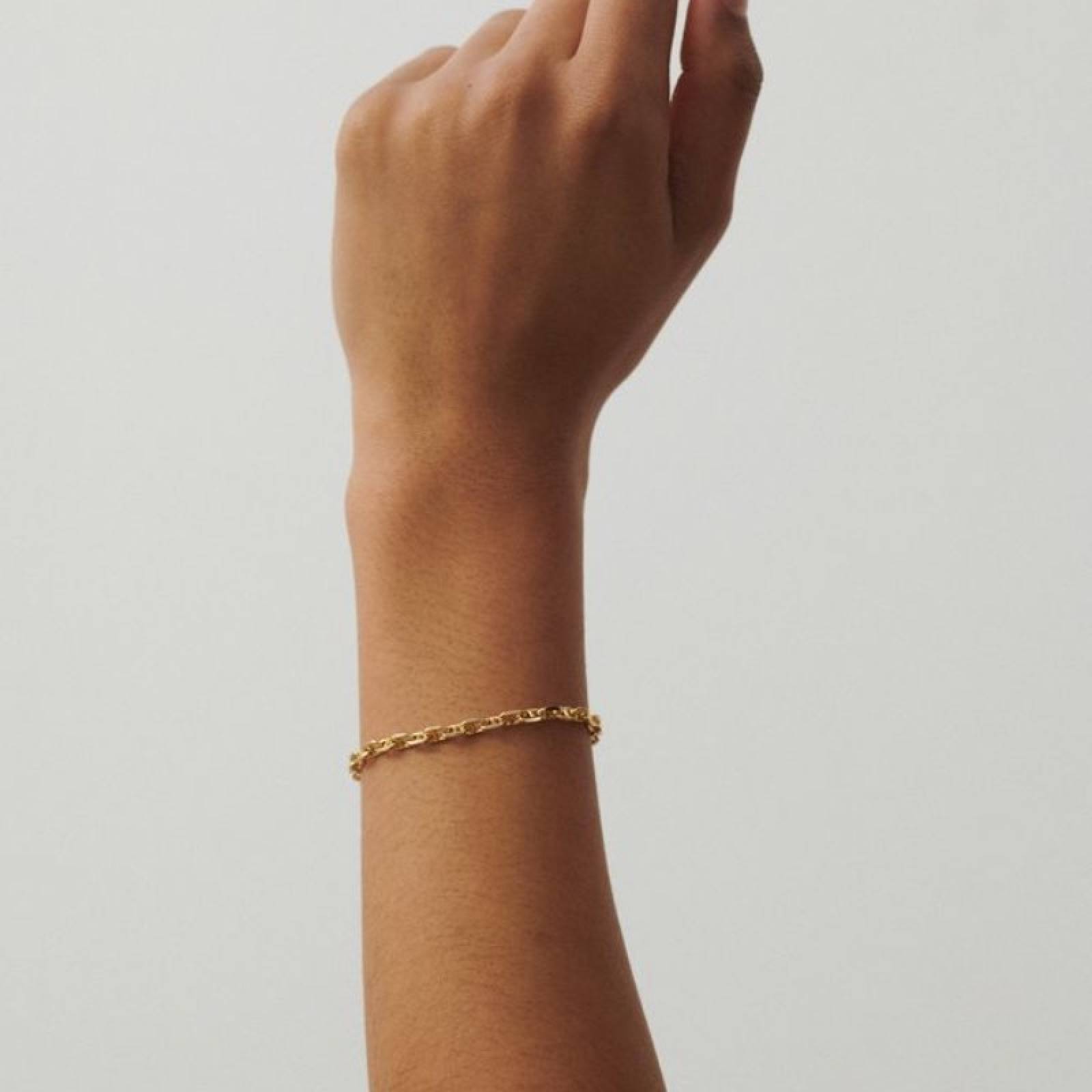 Noa Bracelet In Gold By Pernille Corydon thumbnails