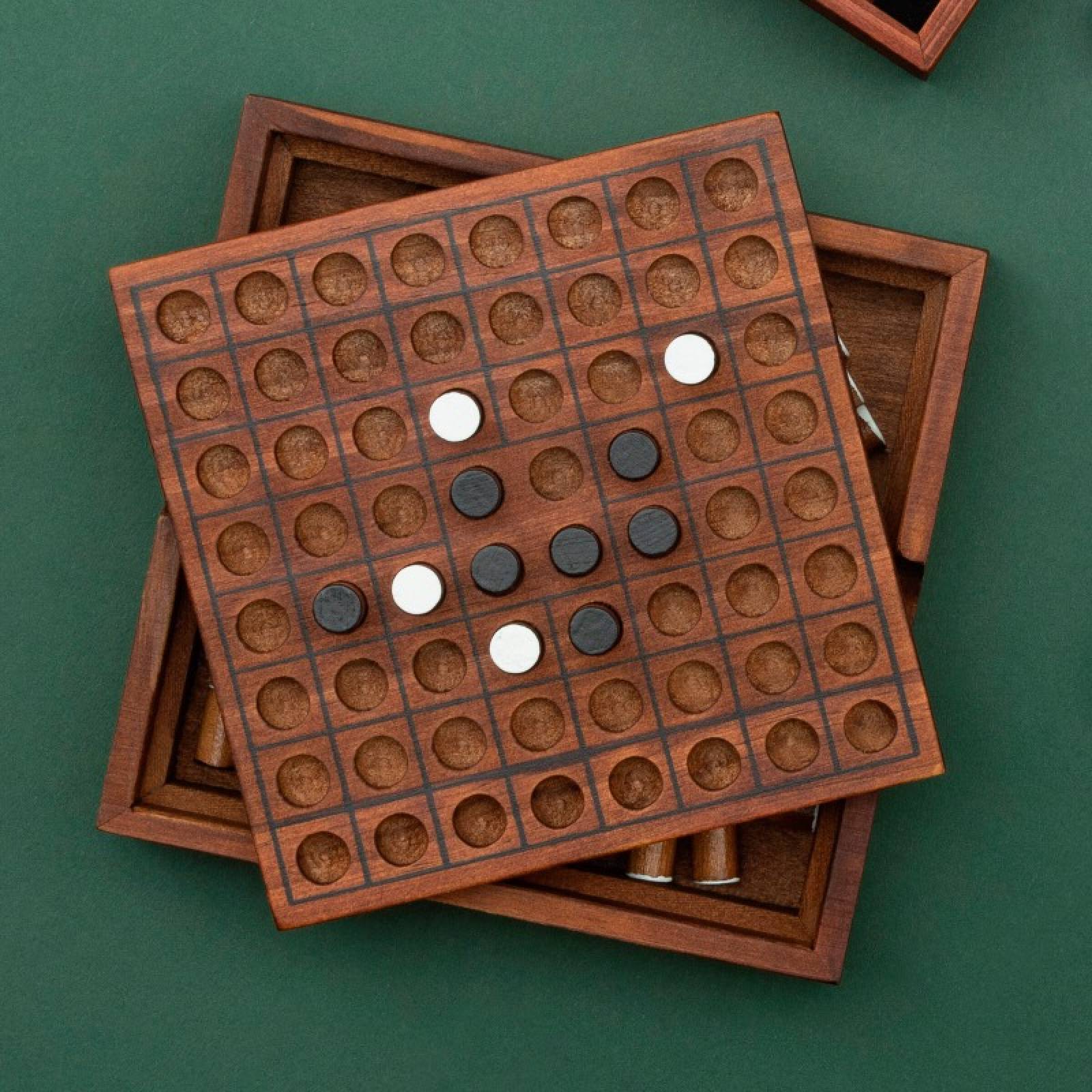 Reversi Game In Wooden Box