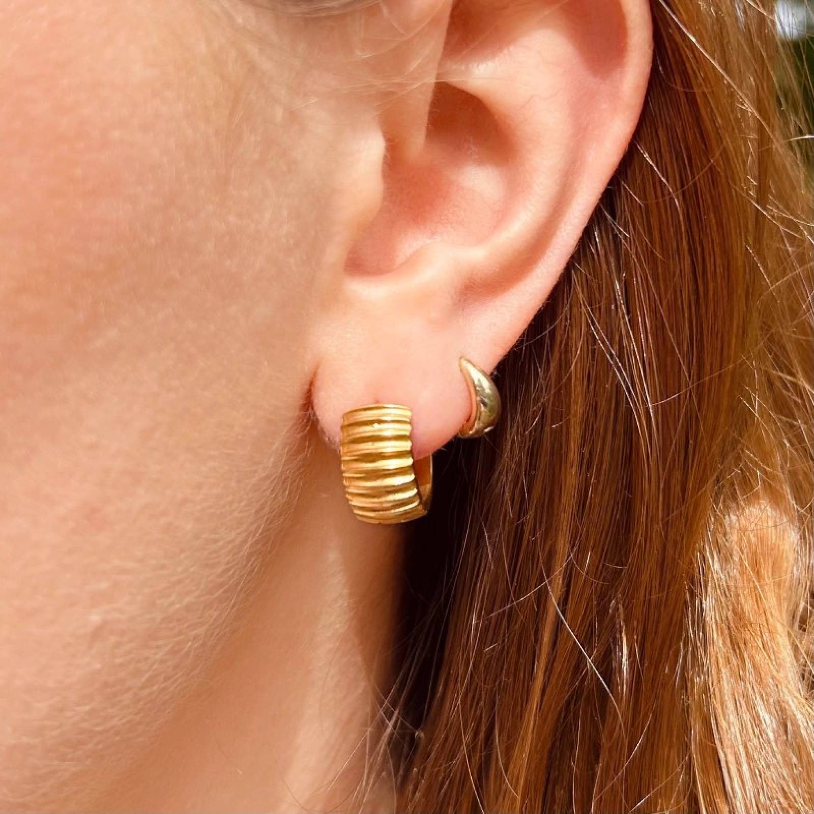 Ridged Huggie Hoops In Gold thumbnails