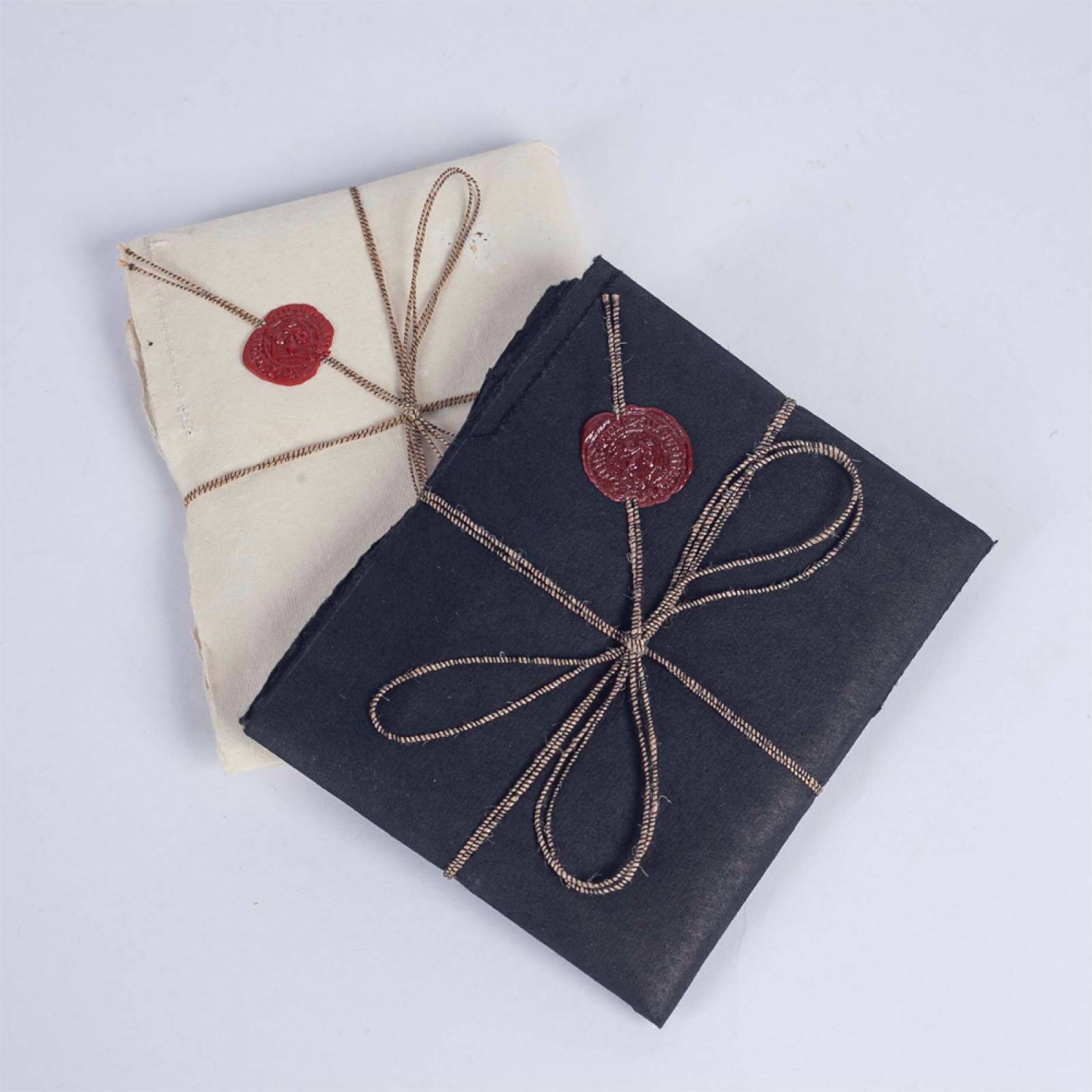 Set Of 12 Notecards & Envelopes With Wax Seal In White thumbnails