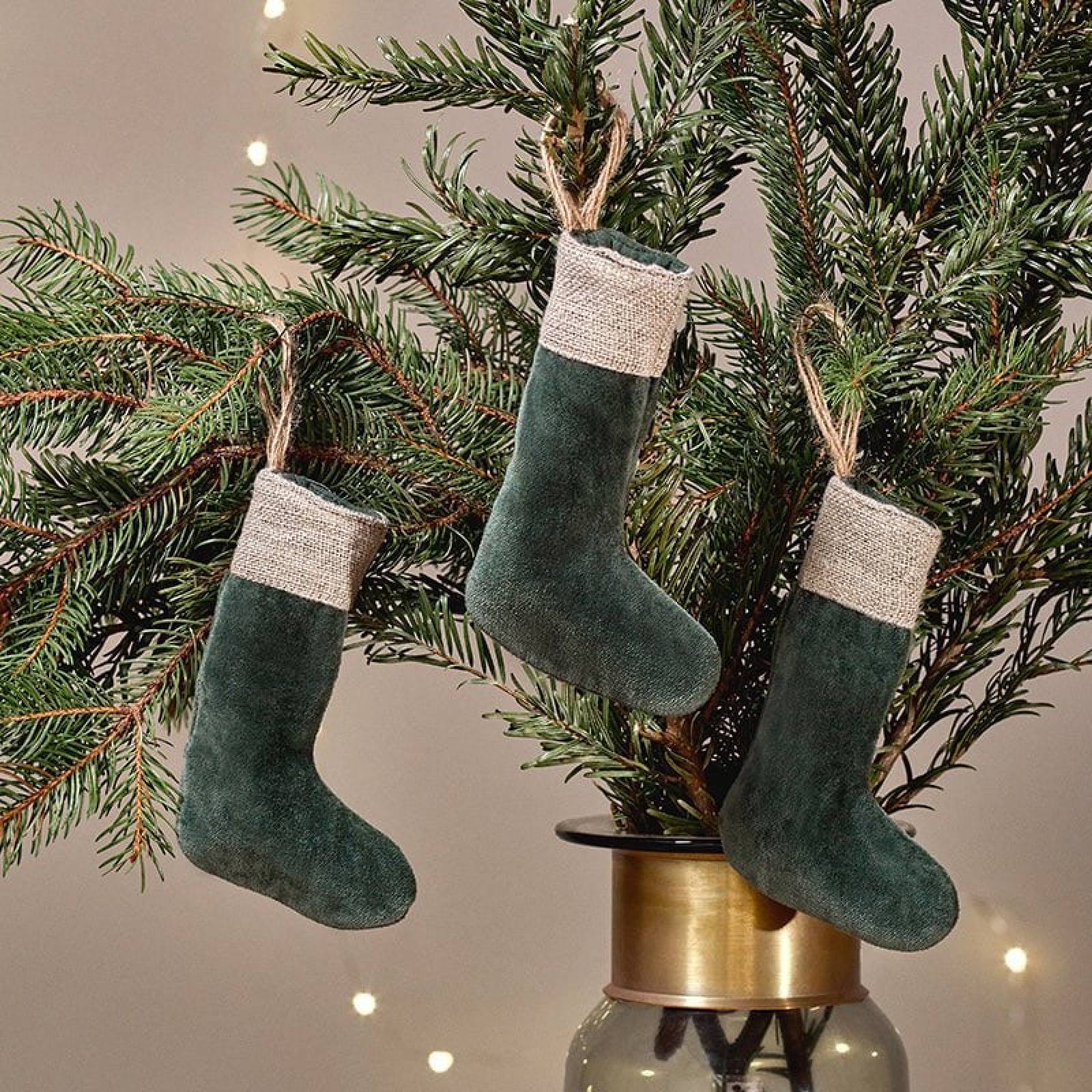 Set Of 3 Karru Mini Velvet Christmas Stockings In Forest Green