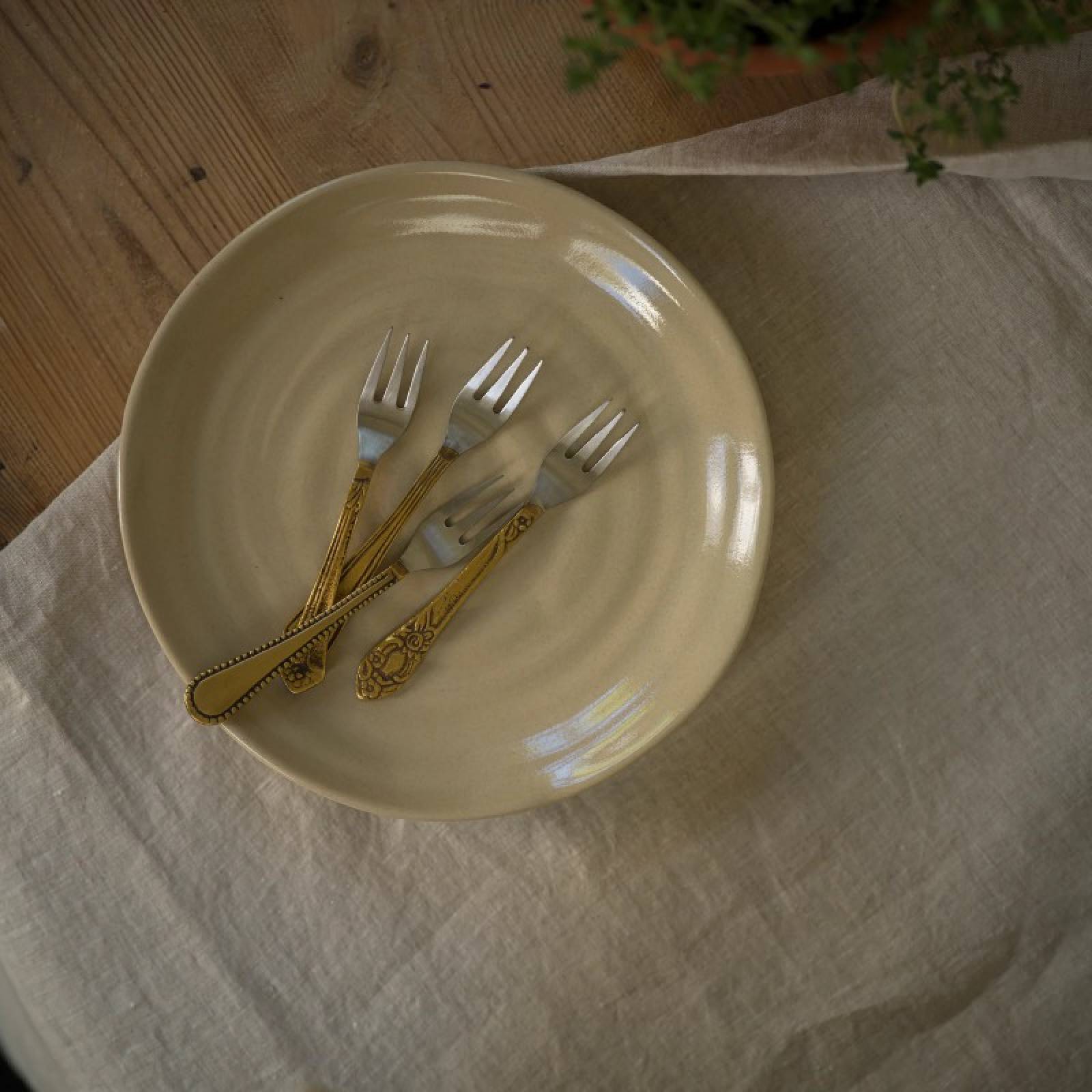 Set Of 4 Cake Forks In Vintage Style Brass