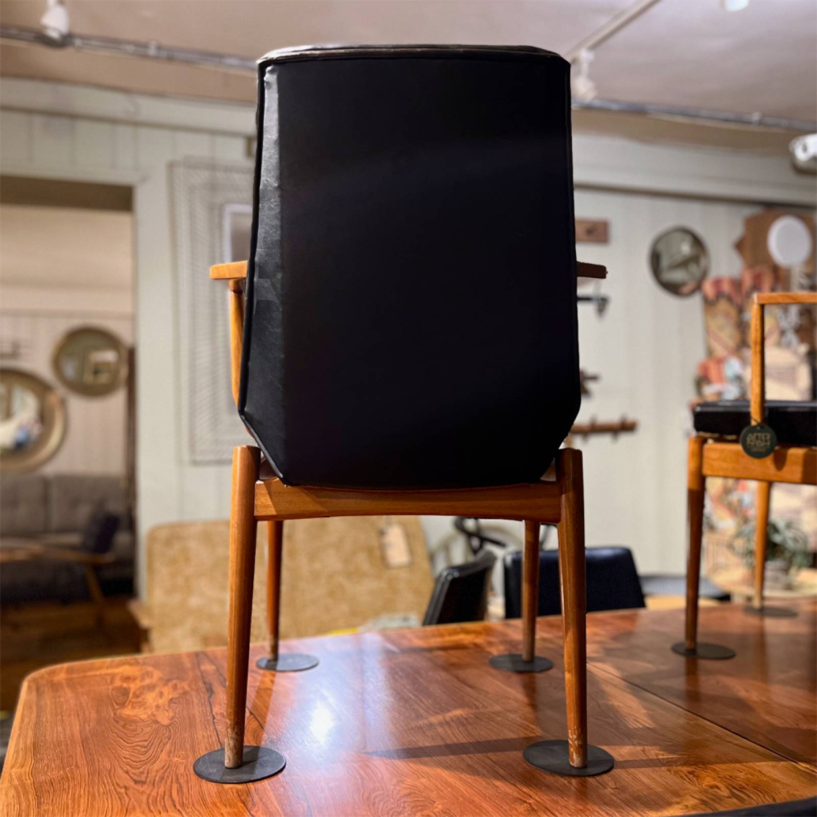 1960s Set Of 8 Hamilton Dining Chairs By Archie Shine thumbnails